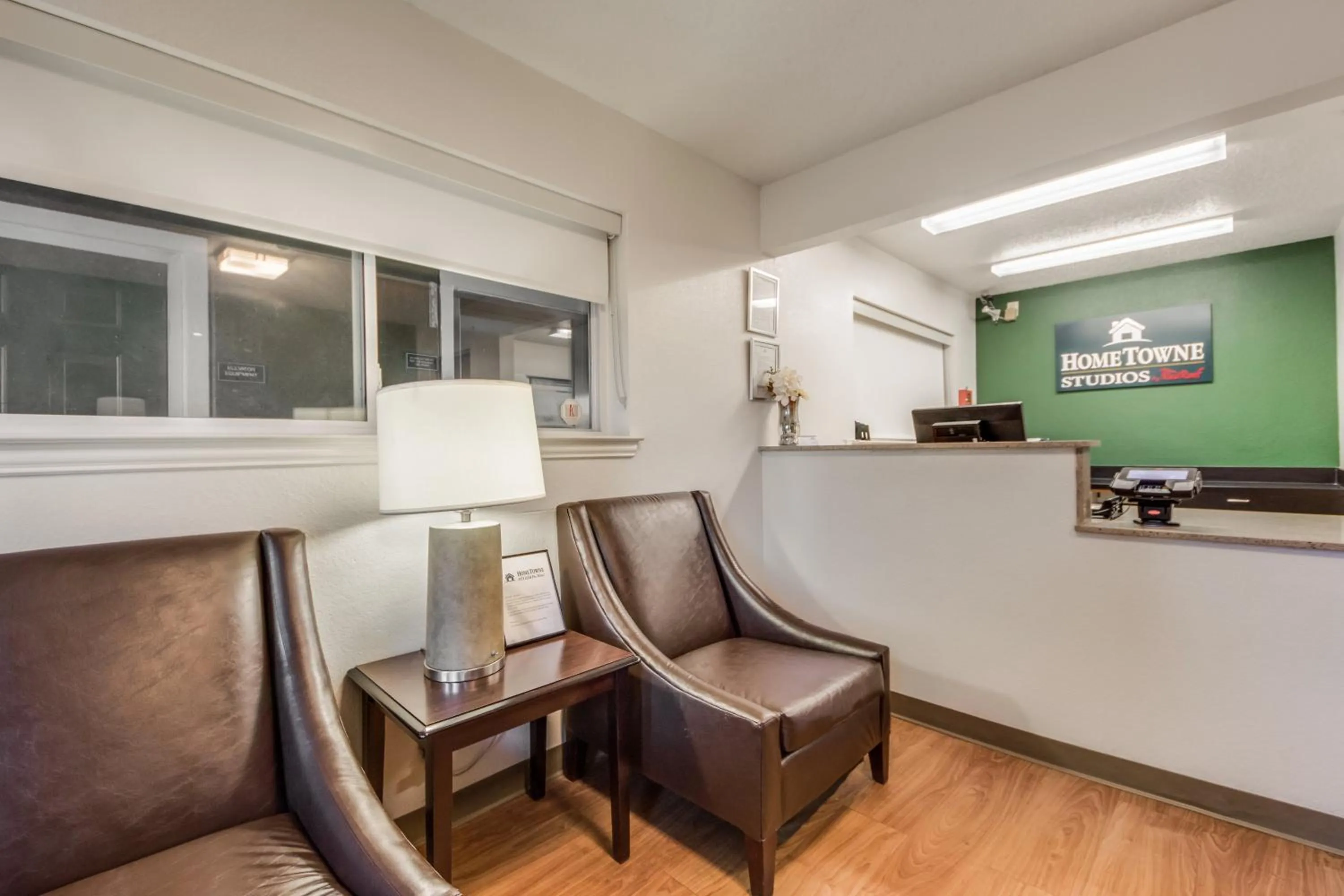 Lobby or reception in HomeTowne Studios by Red Roof Dallas - Mesquite