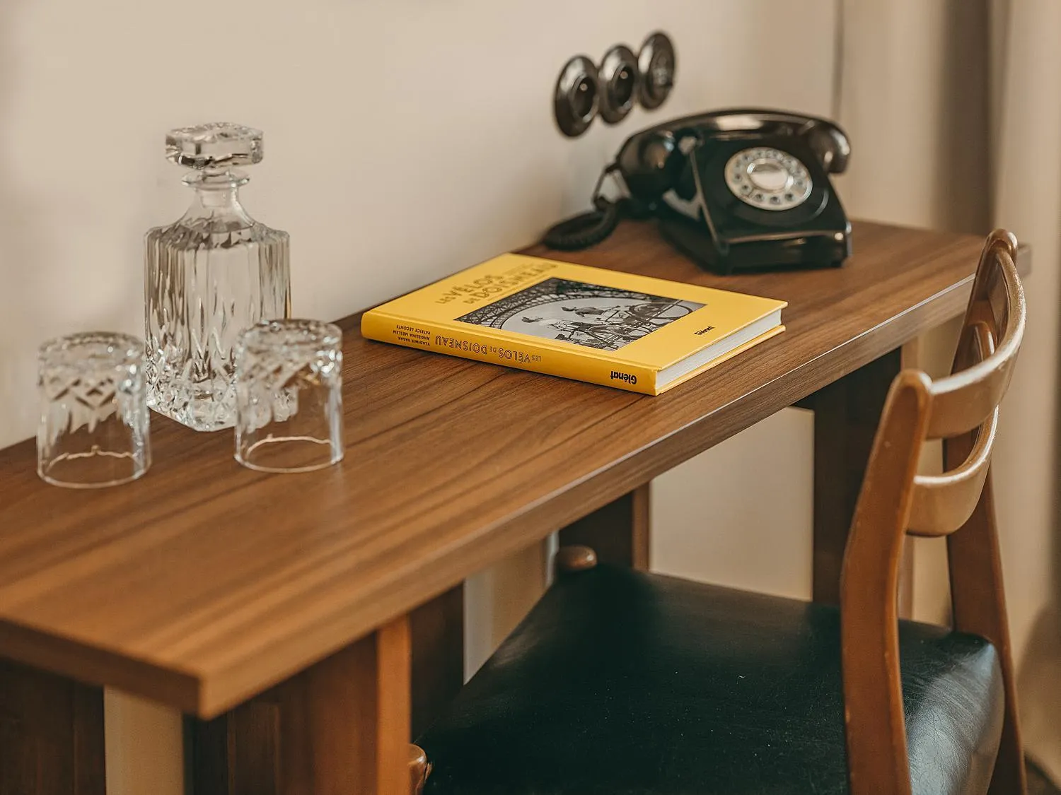 Bedroom in Hôtel du Savoir