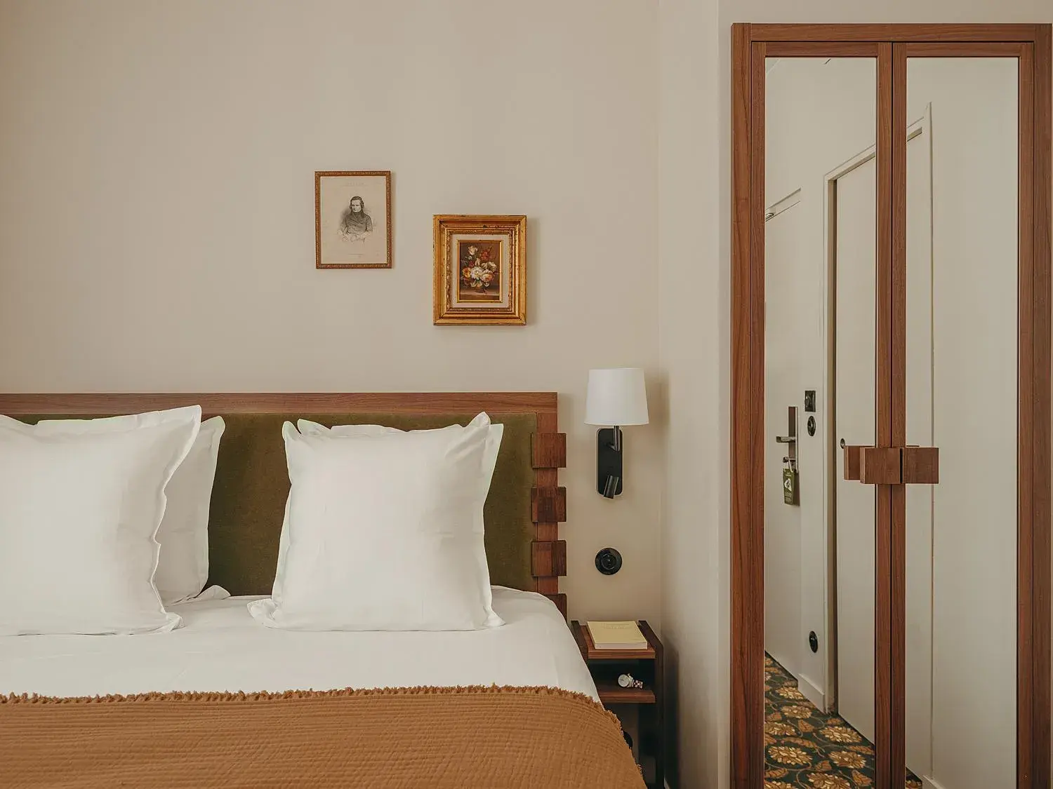 Classic Double/ Twin Room in Hôtel du Savoir Classic Double/ Twin Room in Hôtel du Savoir
