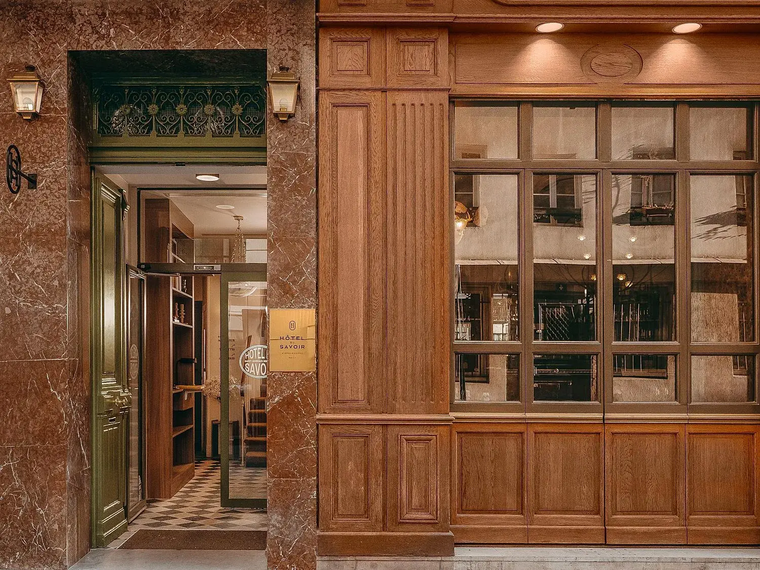 Facade/entrance in Hôtel du Savoir Facade/entrance in Hôtel du Savoir