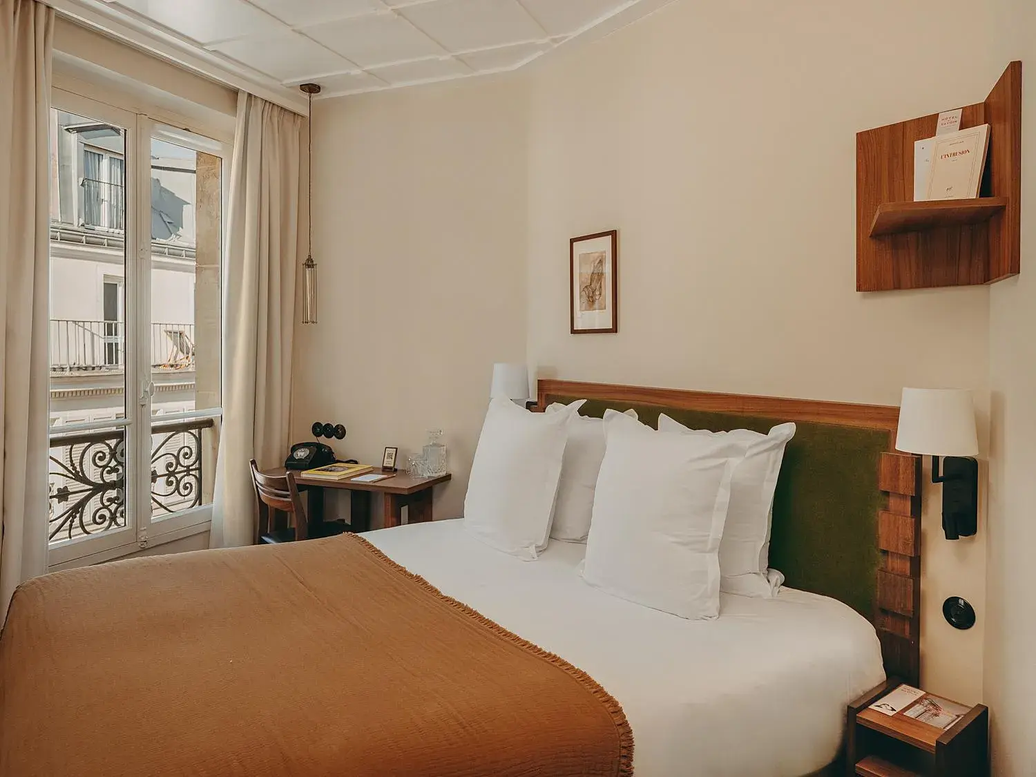 Bedroom, Bed in Hôtel du Savoir Bedroom, Bed in Hôtel du Savoir