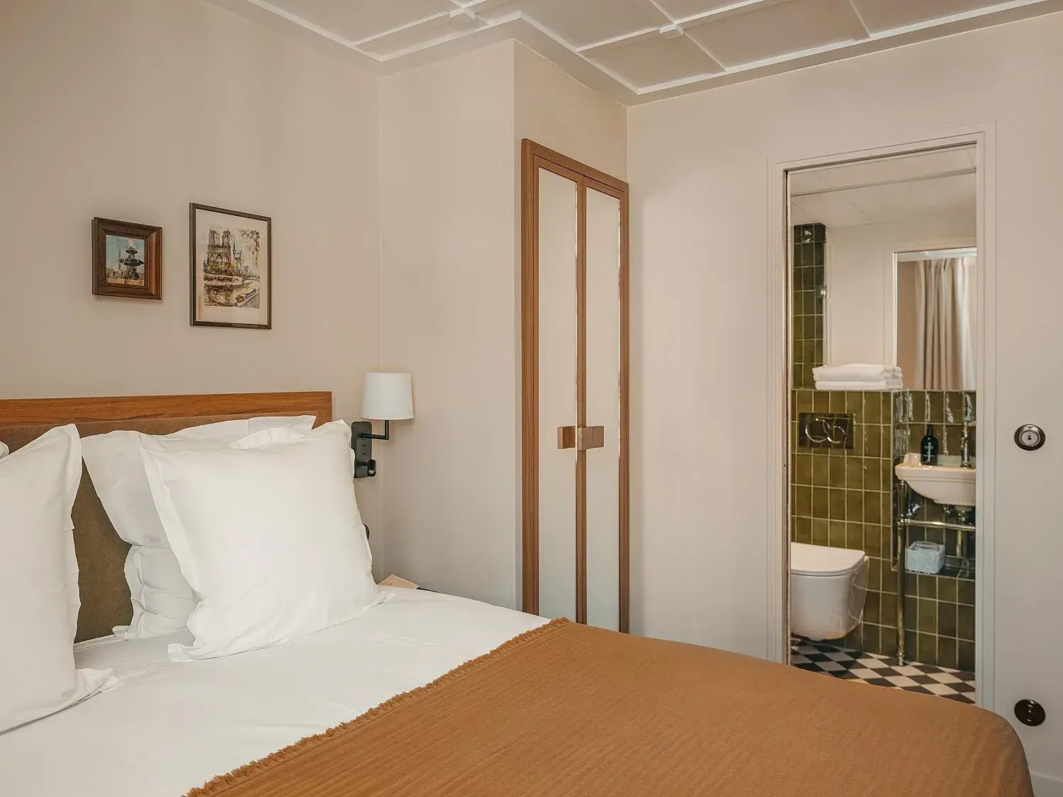 Classic Double/ Twin Room in Hôtel du Savoir Classic Double/ Twin Room in Hôtel du Savoir