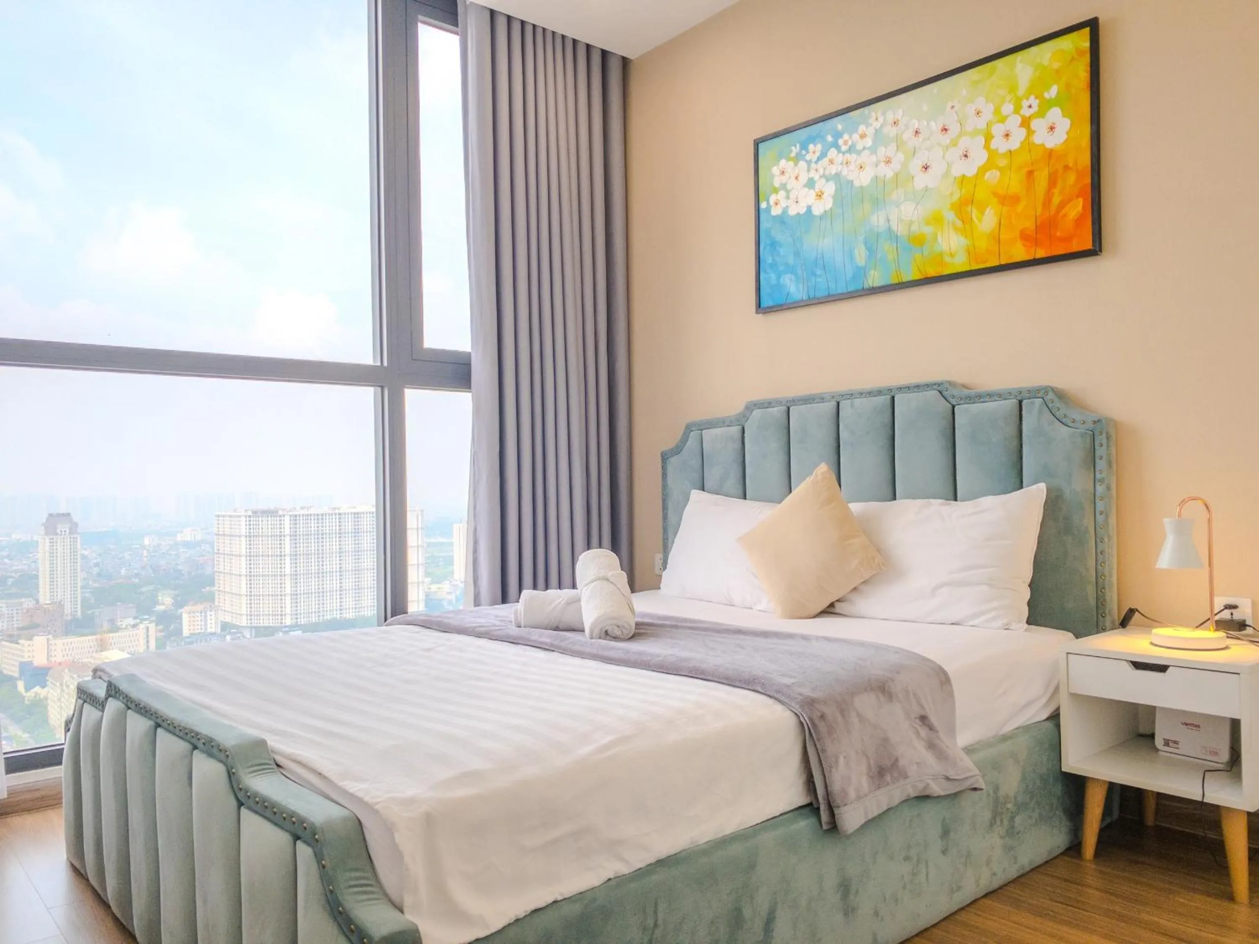 Bed in QMP - Vinhomes Skylake
