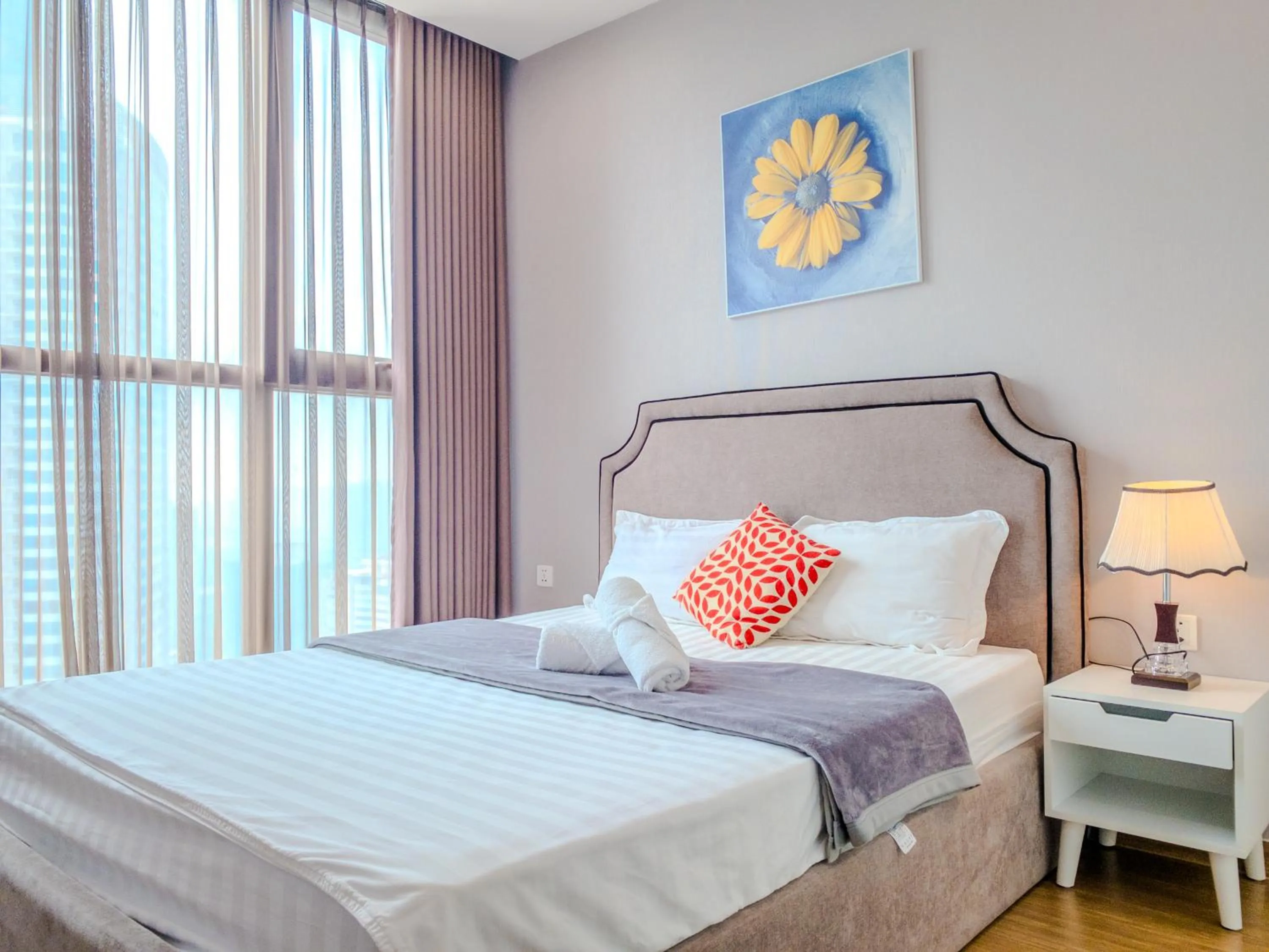 Bed in QMP - Vinhomes Skylake