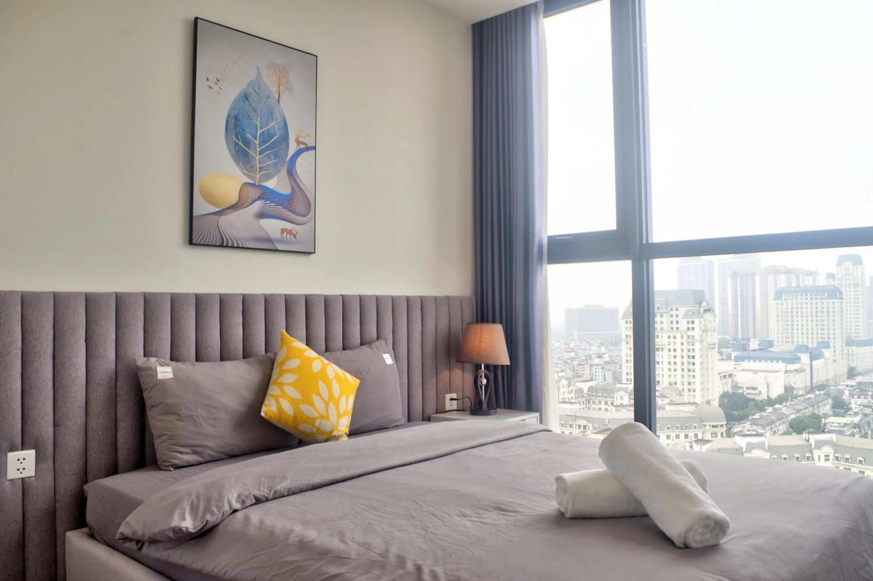 Bed in QMP - Vinhomes Skylake
