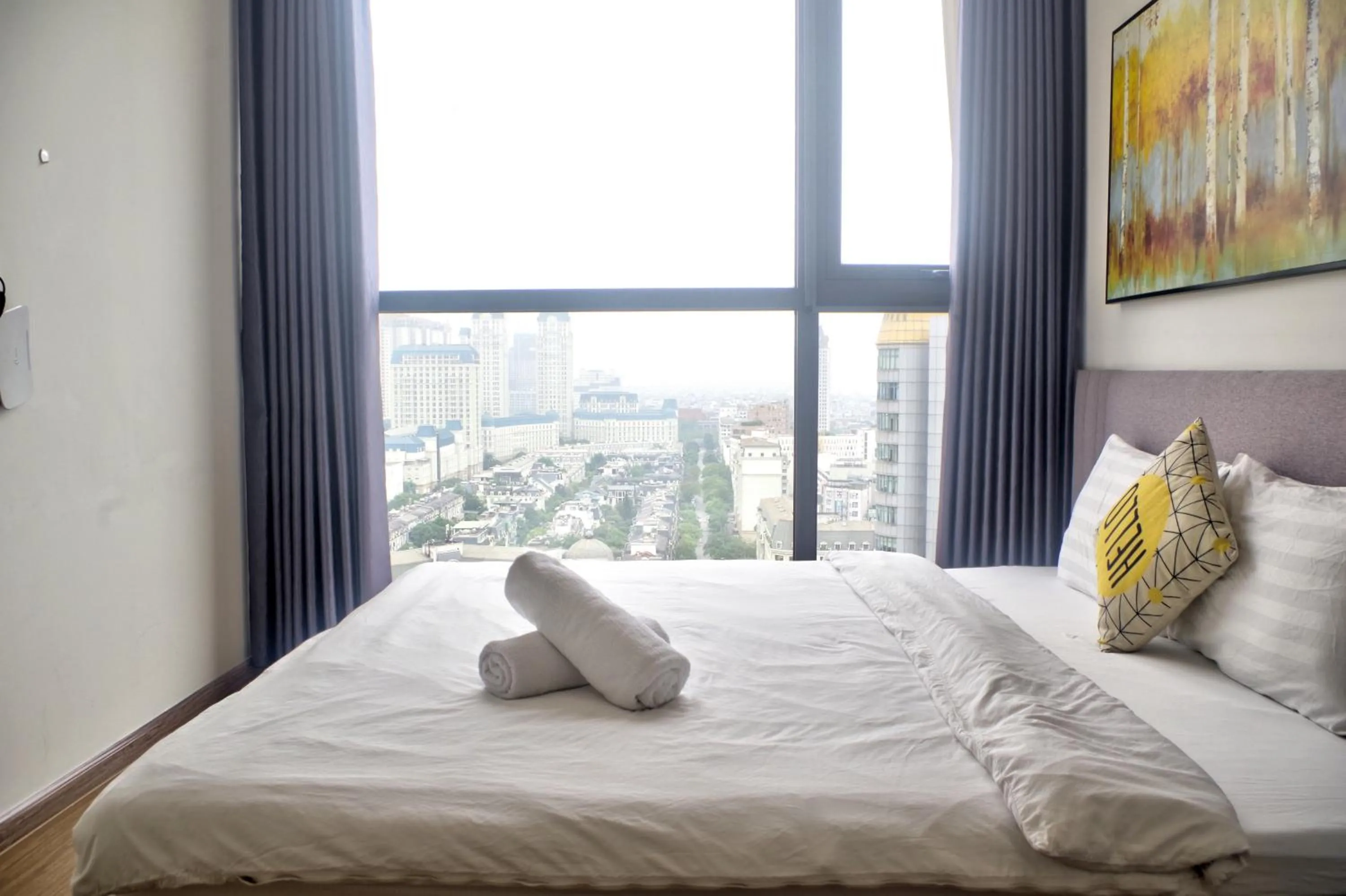 Bed in QMP - Vinhomes Skylake