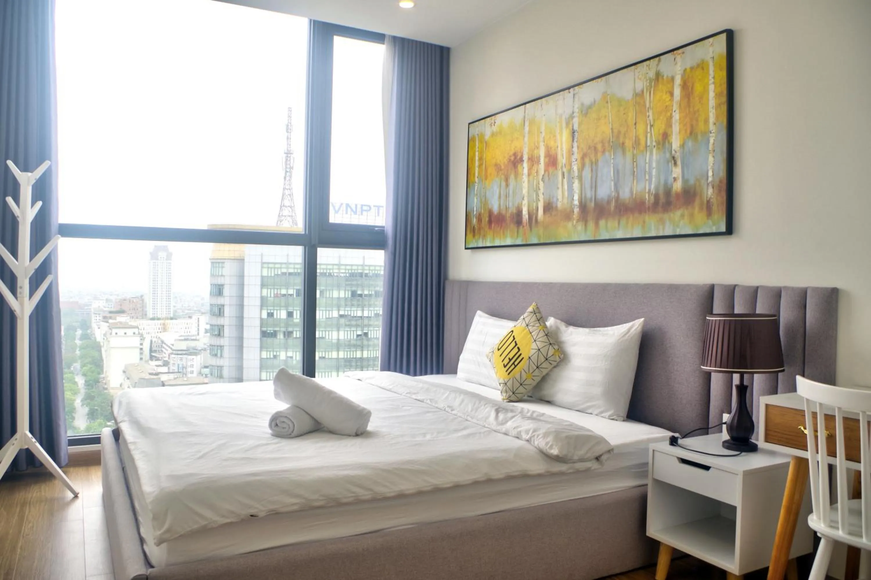 Bed in QMP - Vinhomes Skylake