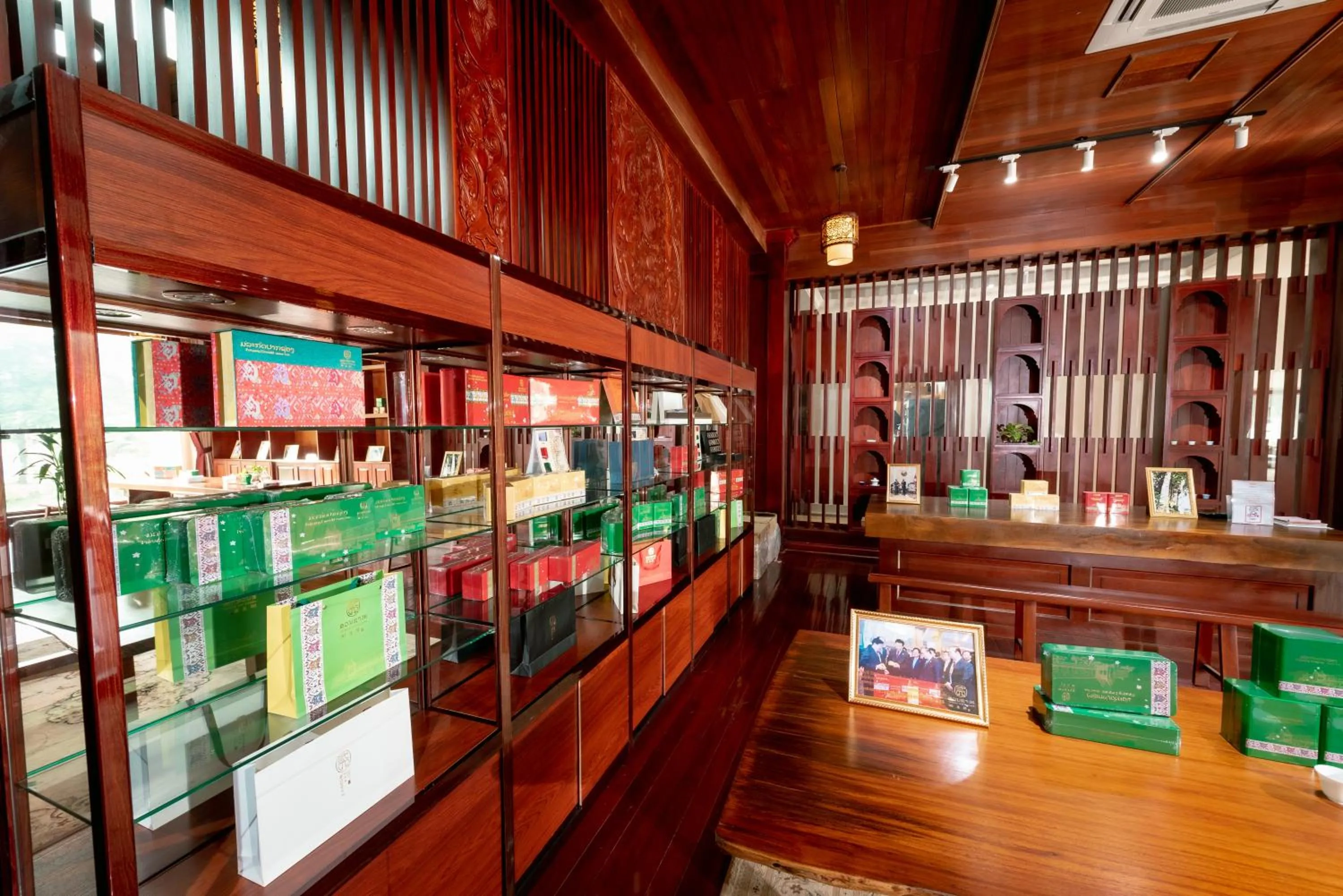 On-site shops in 36Manor International Sport Hotel