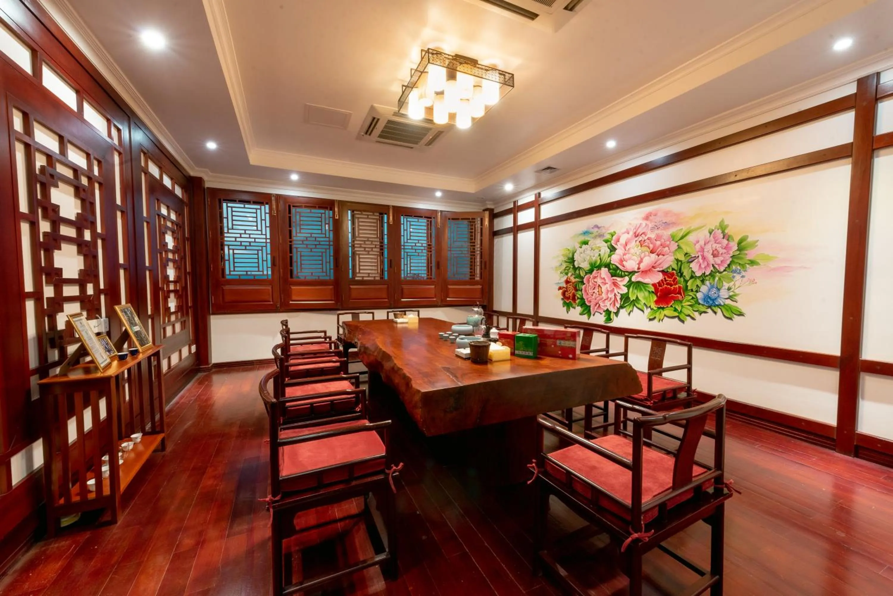 Coffee/tea facilities in 36Manor International Sport Hotel