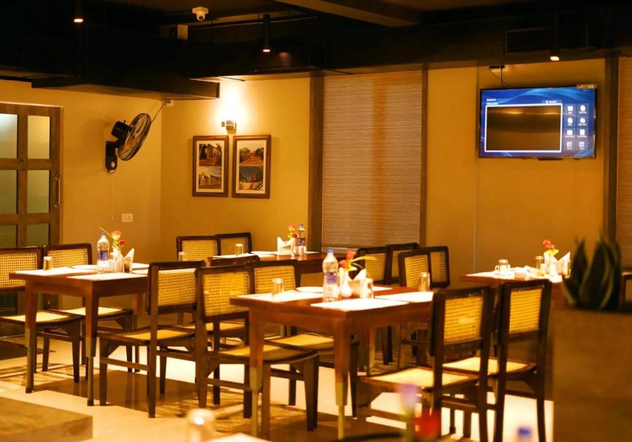Restaurant/places to eat in WithInn Hotel - Kannur Airport