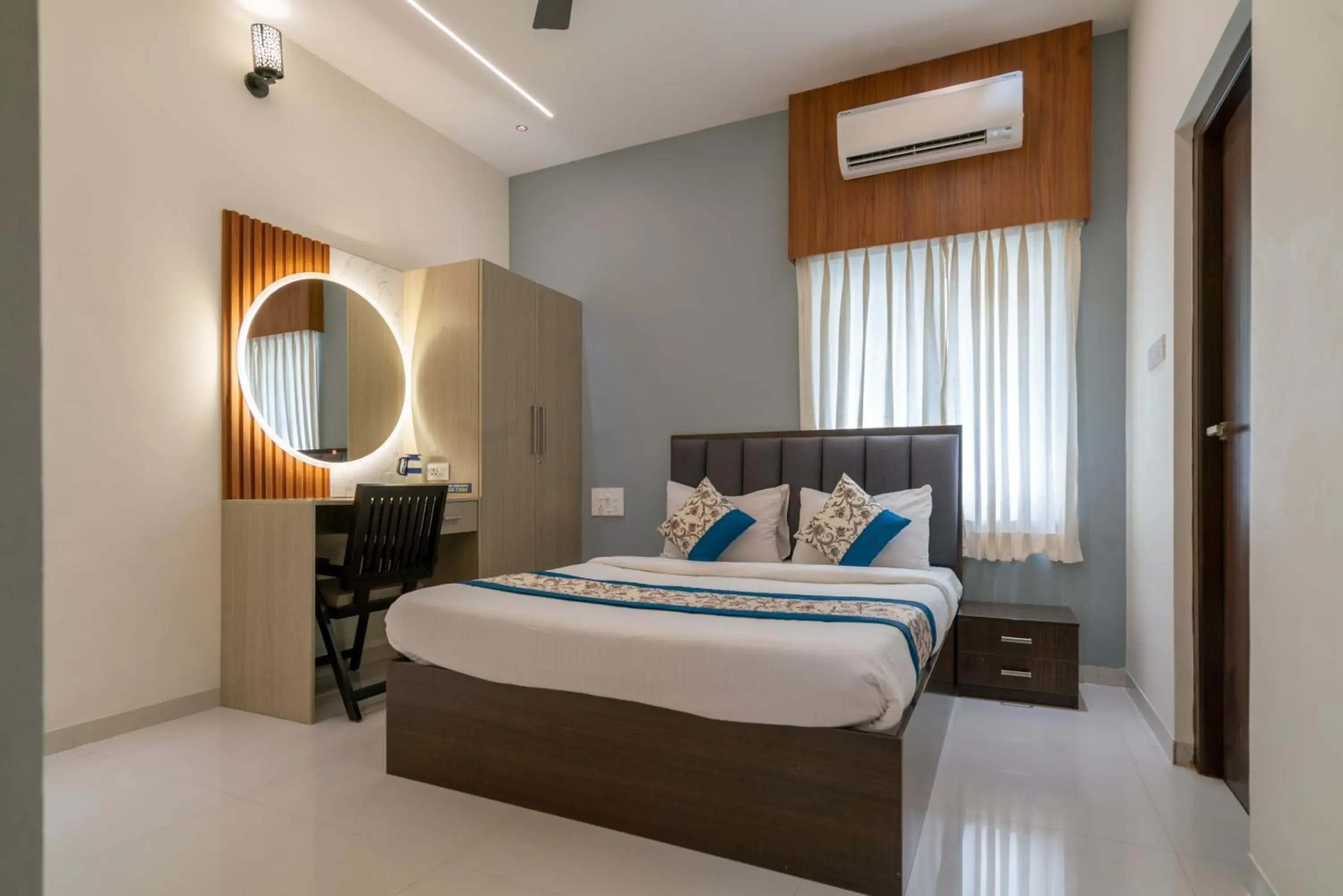 Standard Double Room in THE SURRYA MAX RESIDENCY Standard Double Room in THE SURRYA MAX RESIDENCY