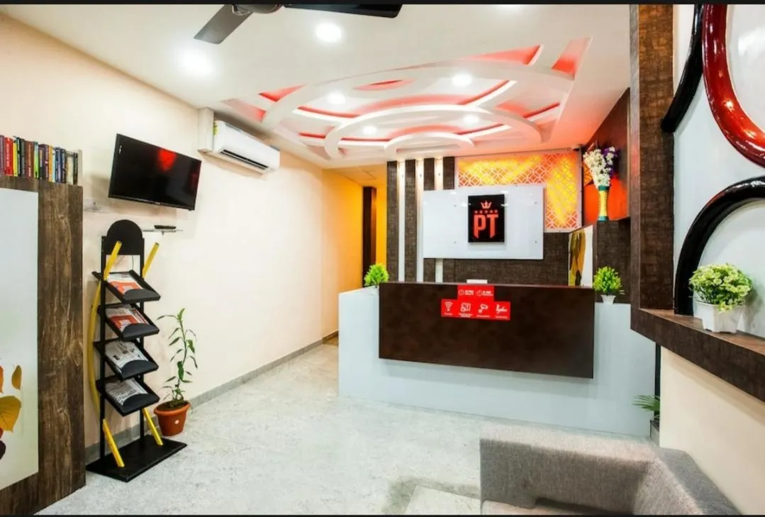 Facade/entrance in Hotel Park Tower