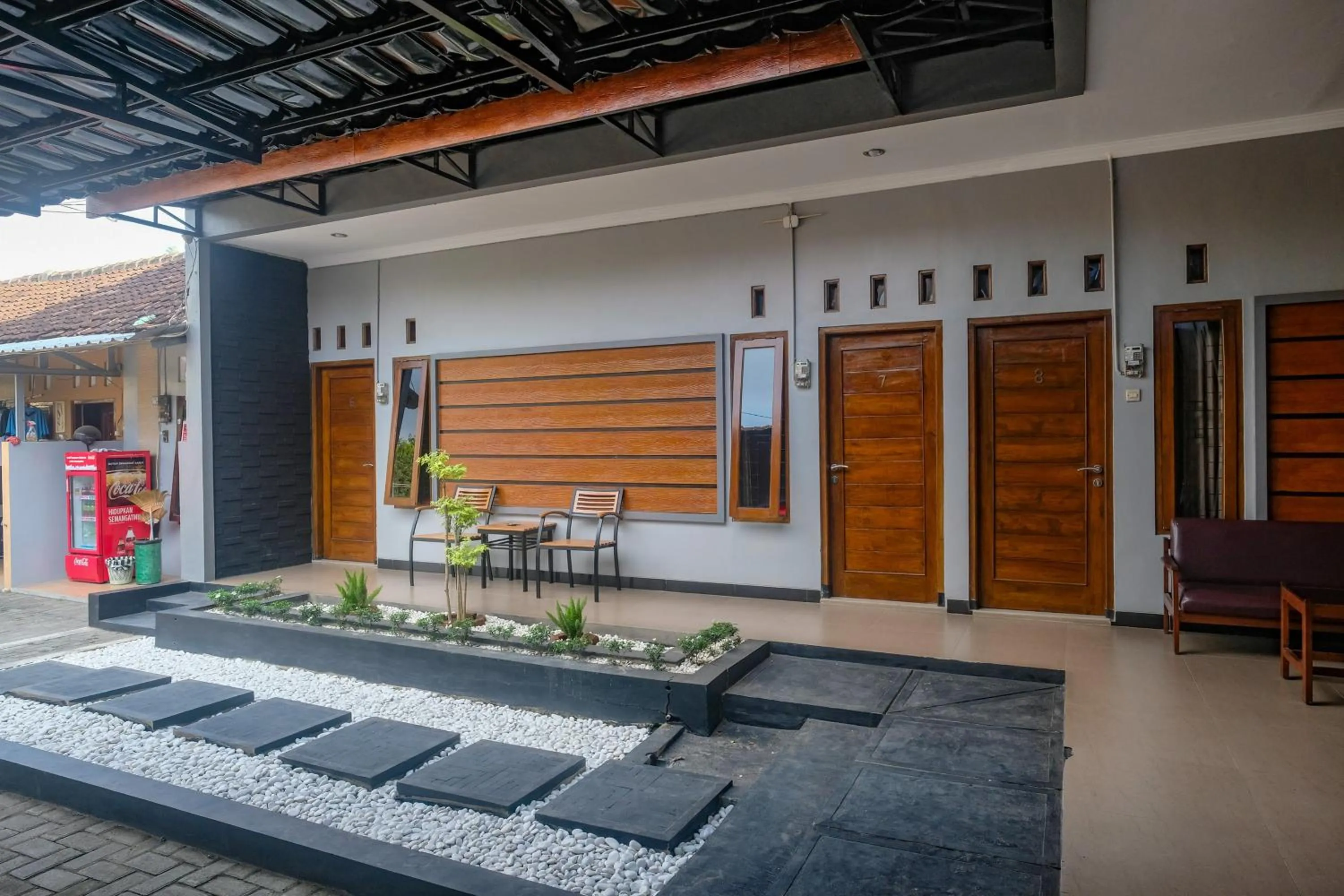 Seating area in Al Abror Homestay Mandala Krida Mitra RedDoorz