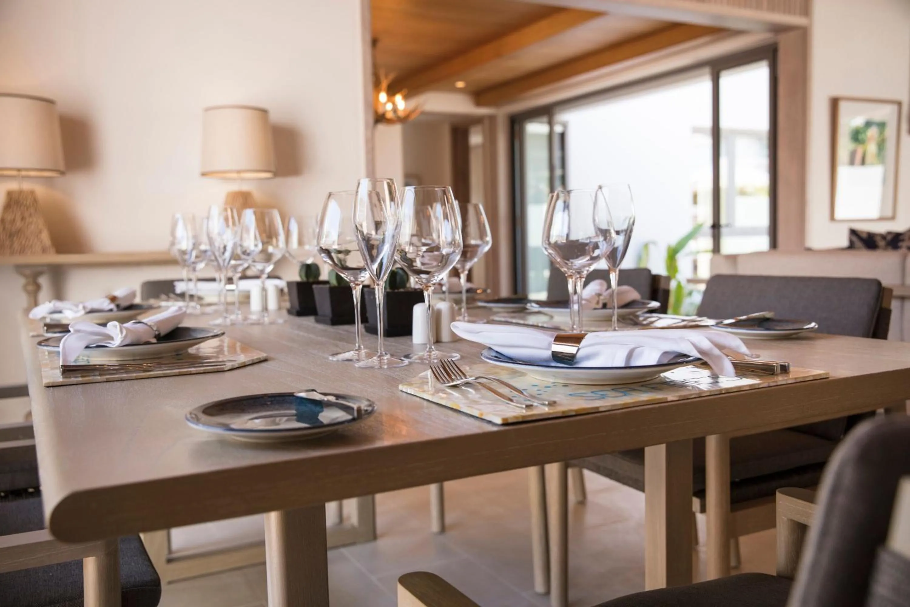 Dining area in Anantara Iko Mauritius Resort & Villas