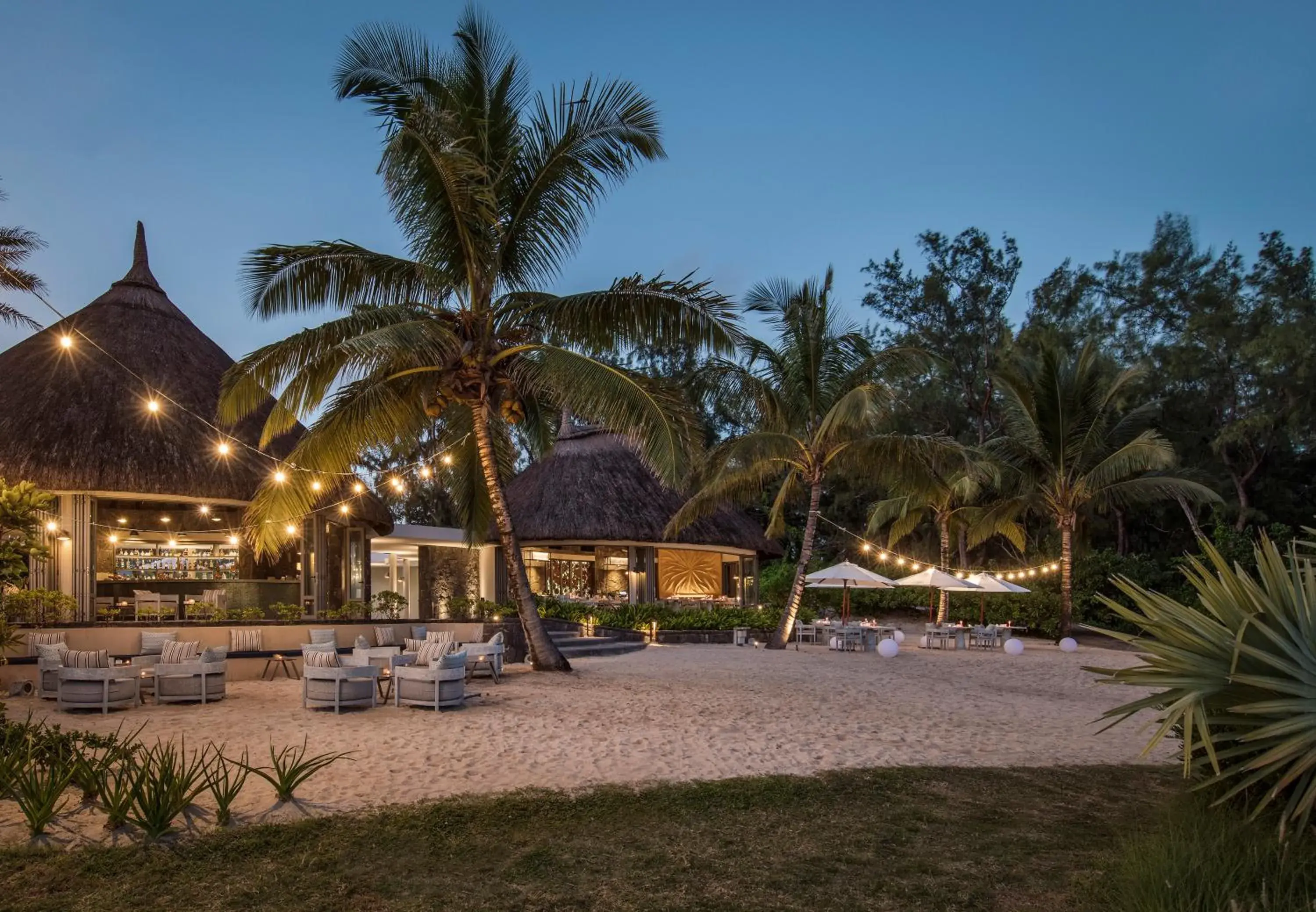 Restaurant/places to eat in Anantara Iko Mauritius Resort & Villas Restaurant/places to eat in Anantara Iko Mauritius Resort & Villas