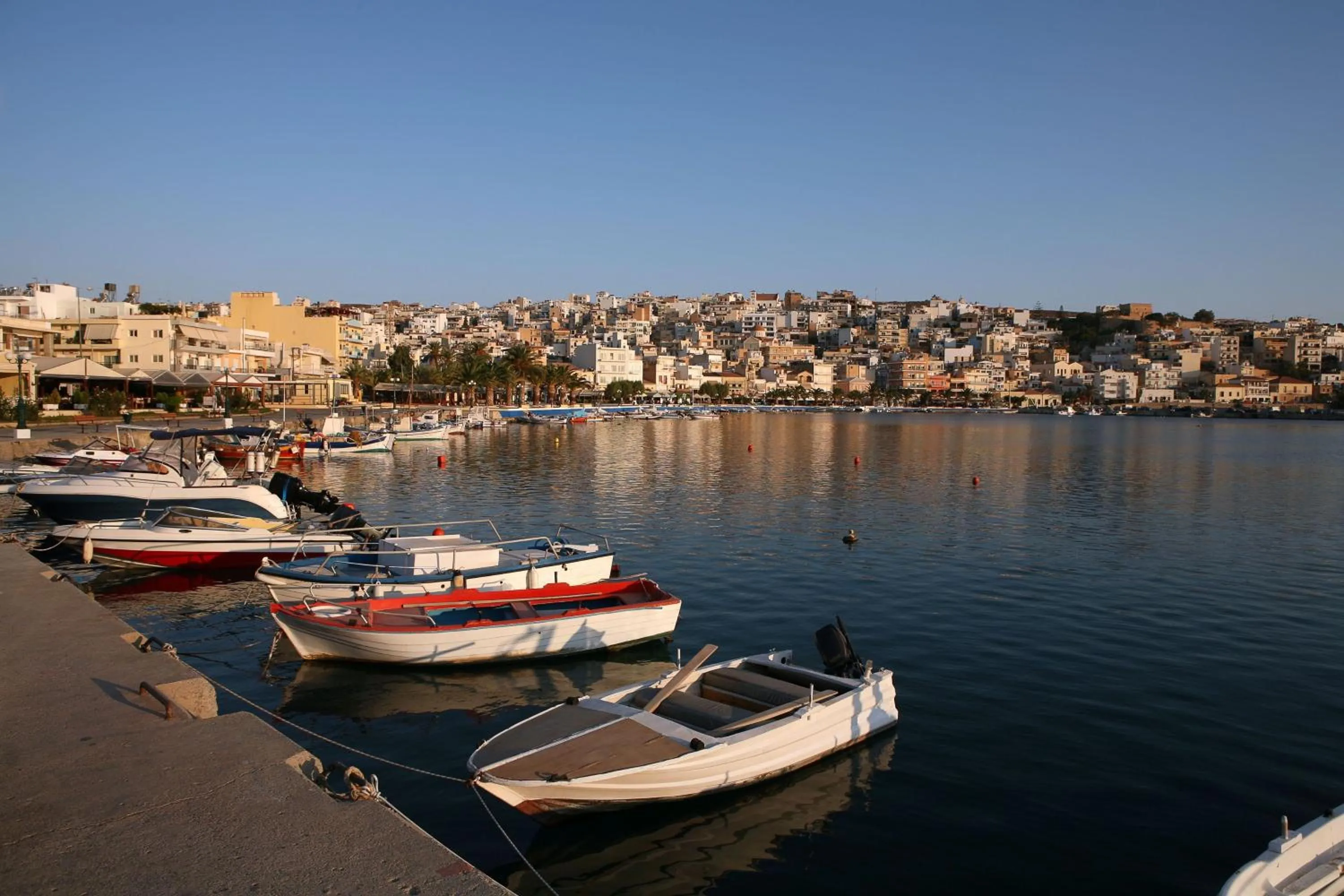 Area and facilities in Pandora Villas