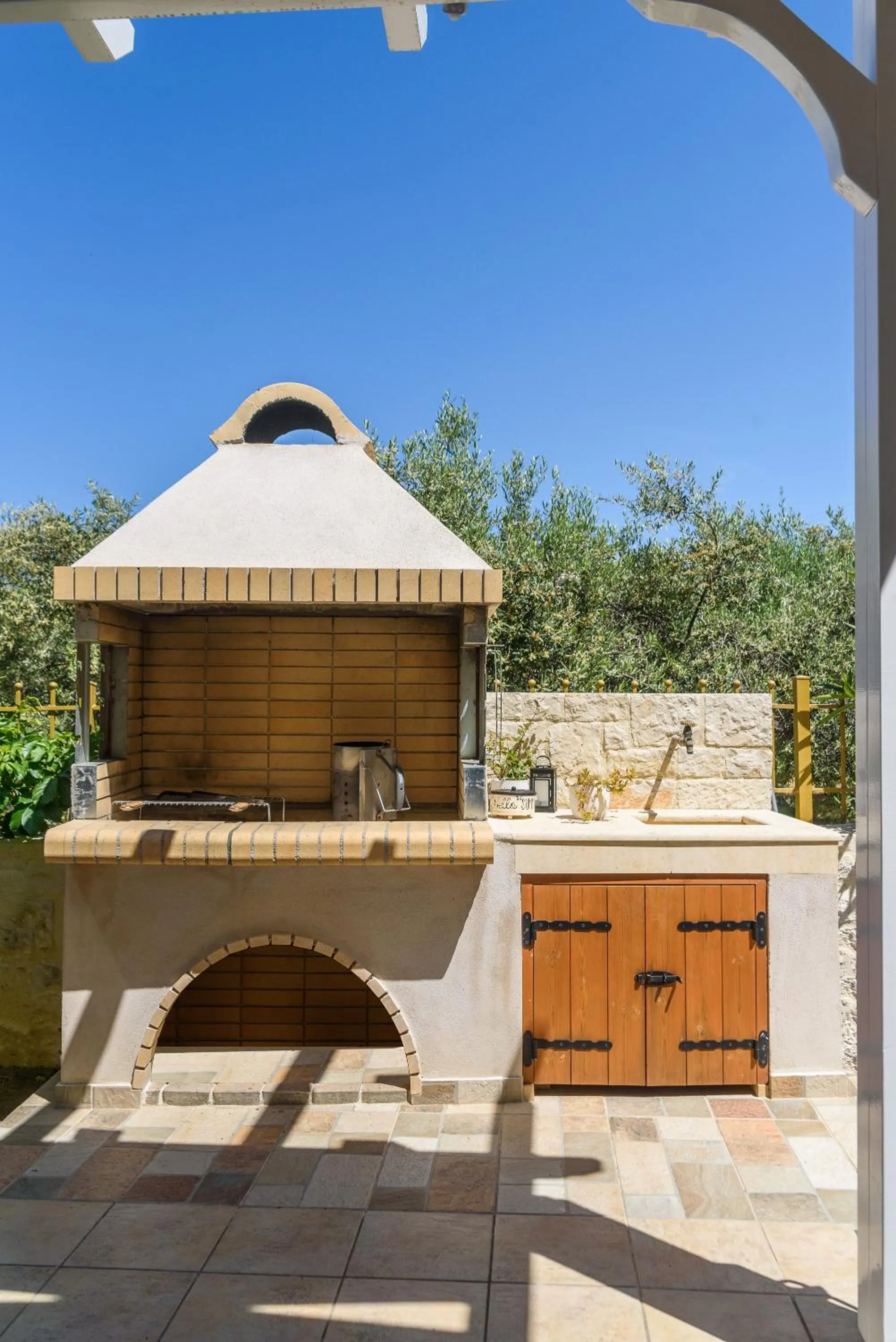 BBQ facilities in Pandora Villas