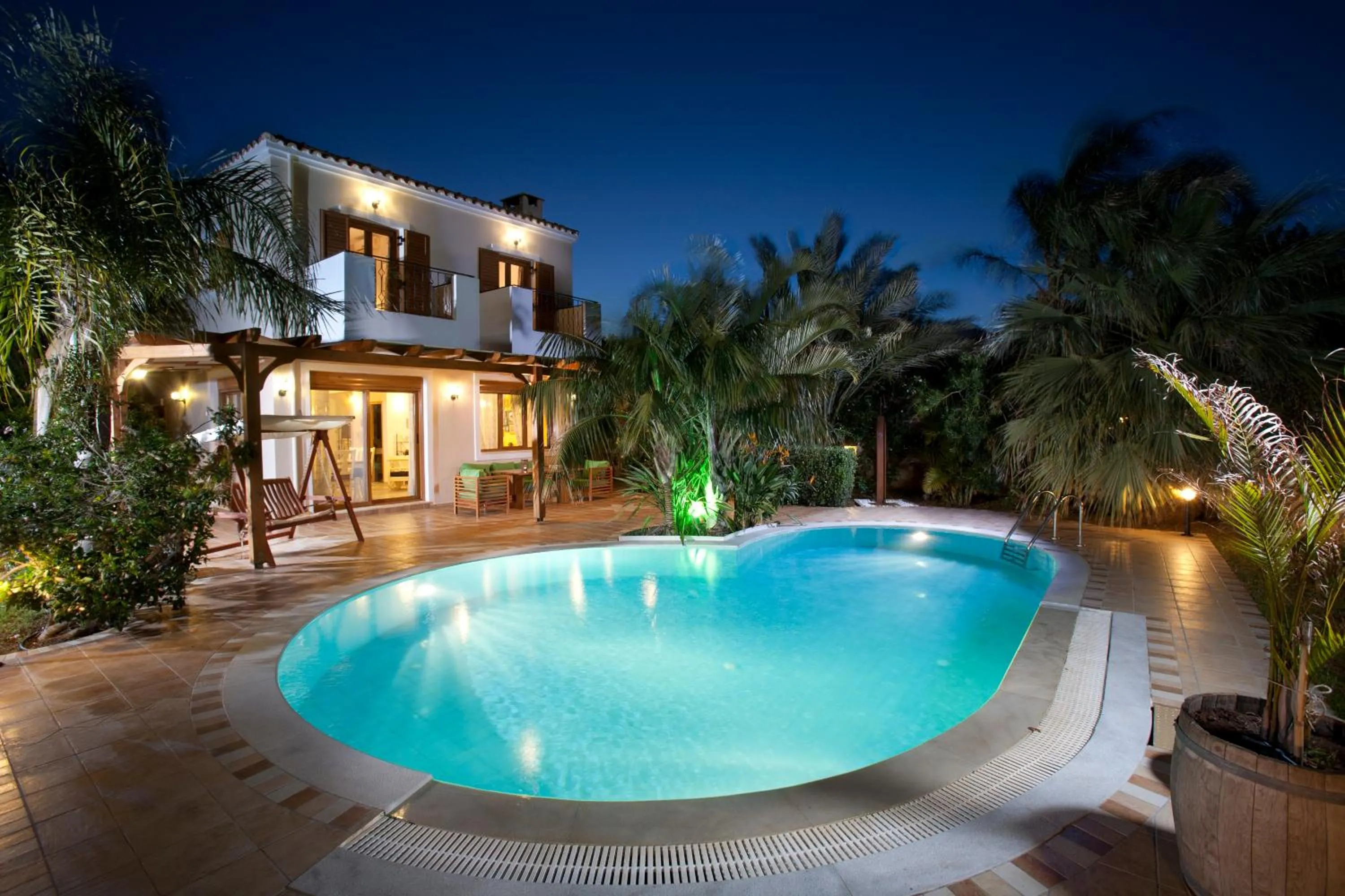 Garden in Pandora Villas