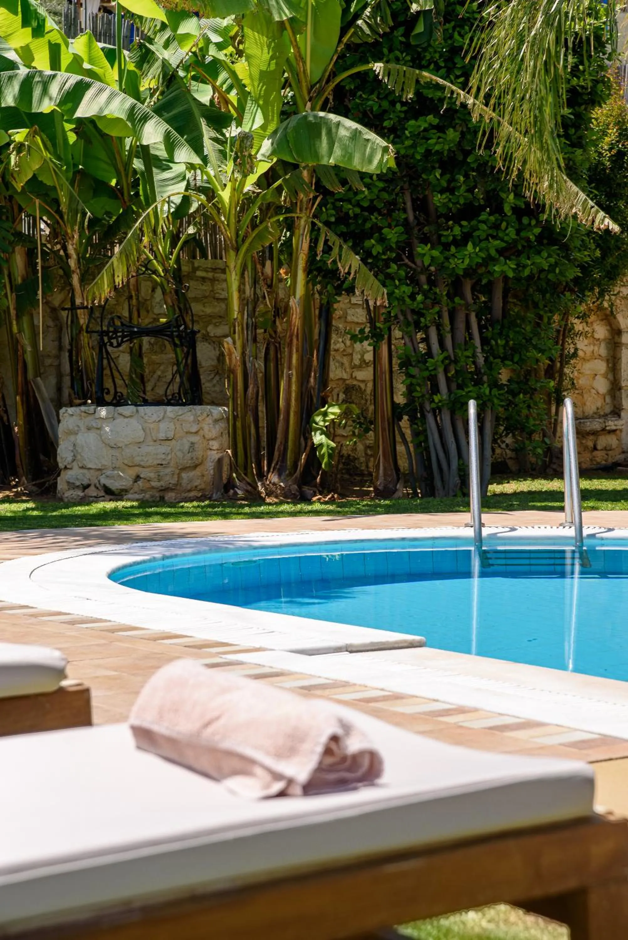 Swimming pool in Pandora Villas