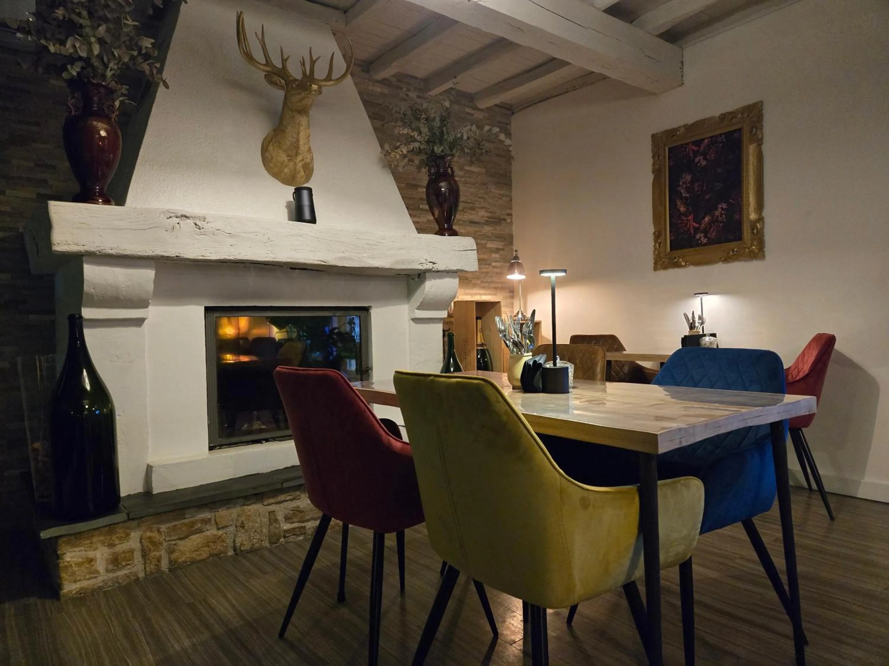Dining area in Hôtel Le SAINT-GENIÈS
