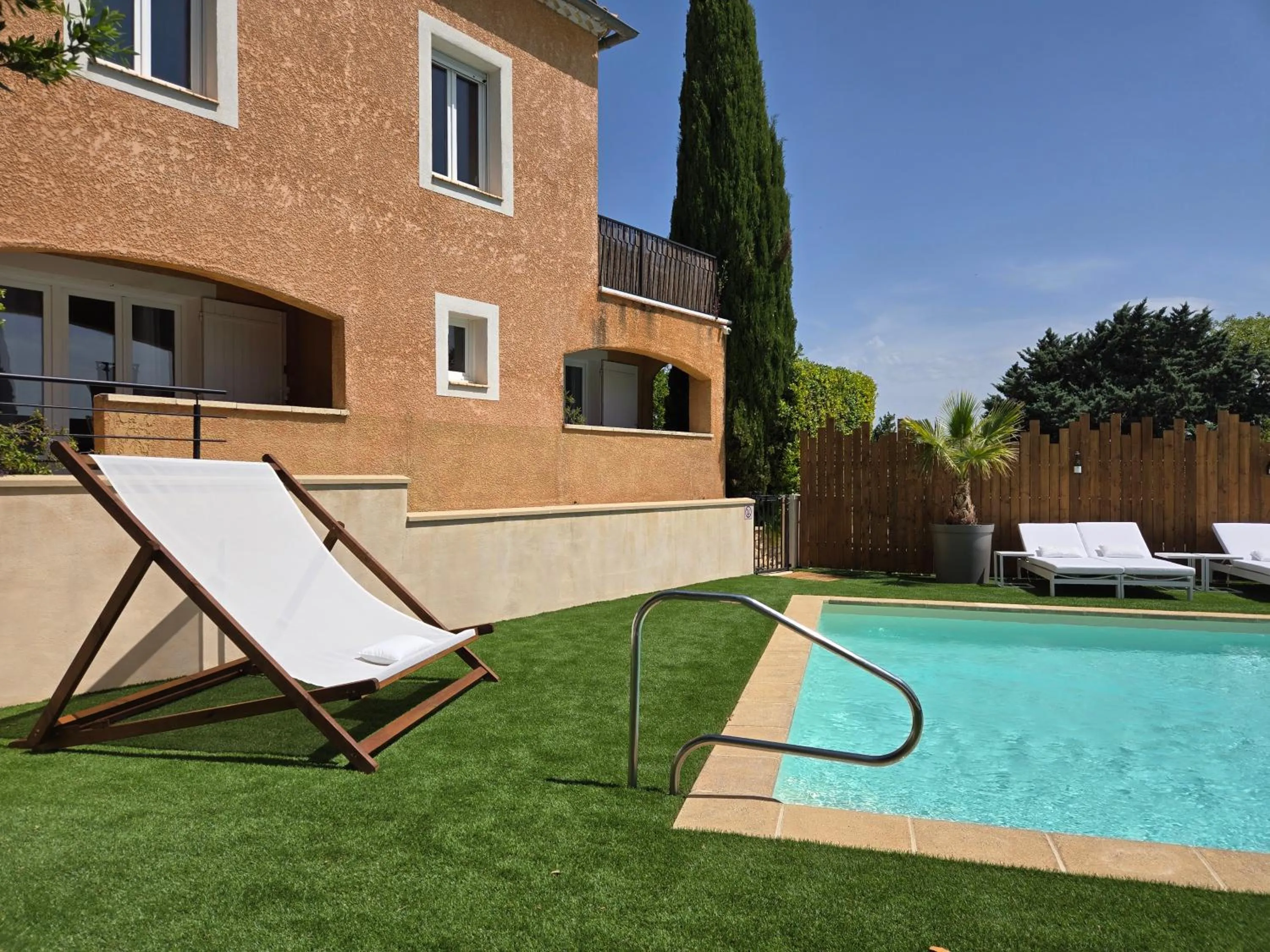 Pool view in Hôtel Le SAINT-GENIÈS