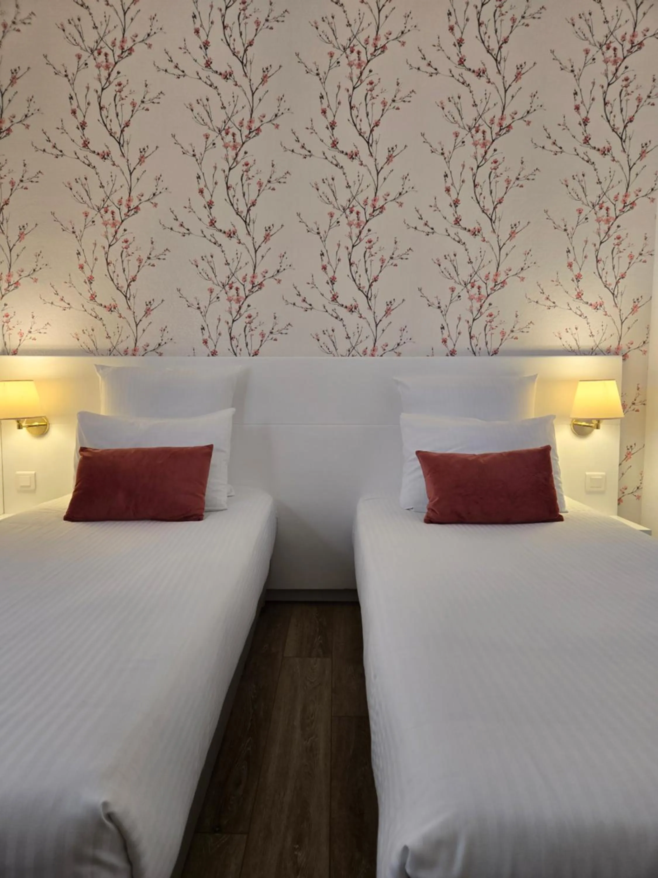 Bed in Hôtel Le SAINT-GENIÈS