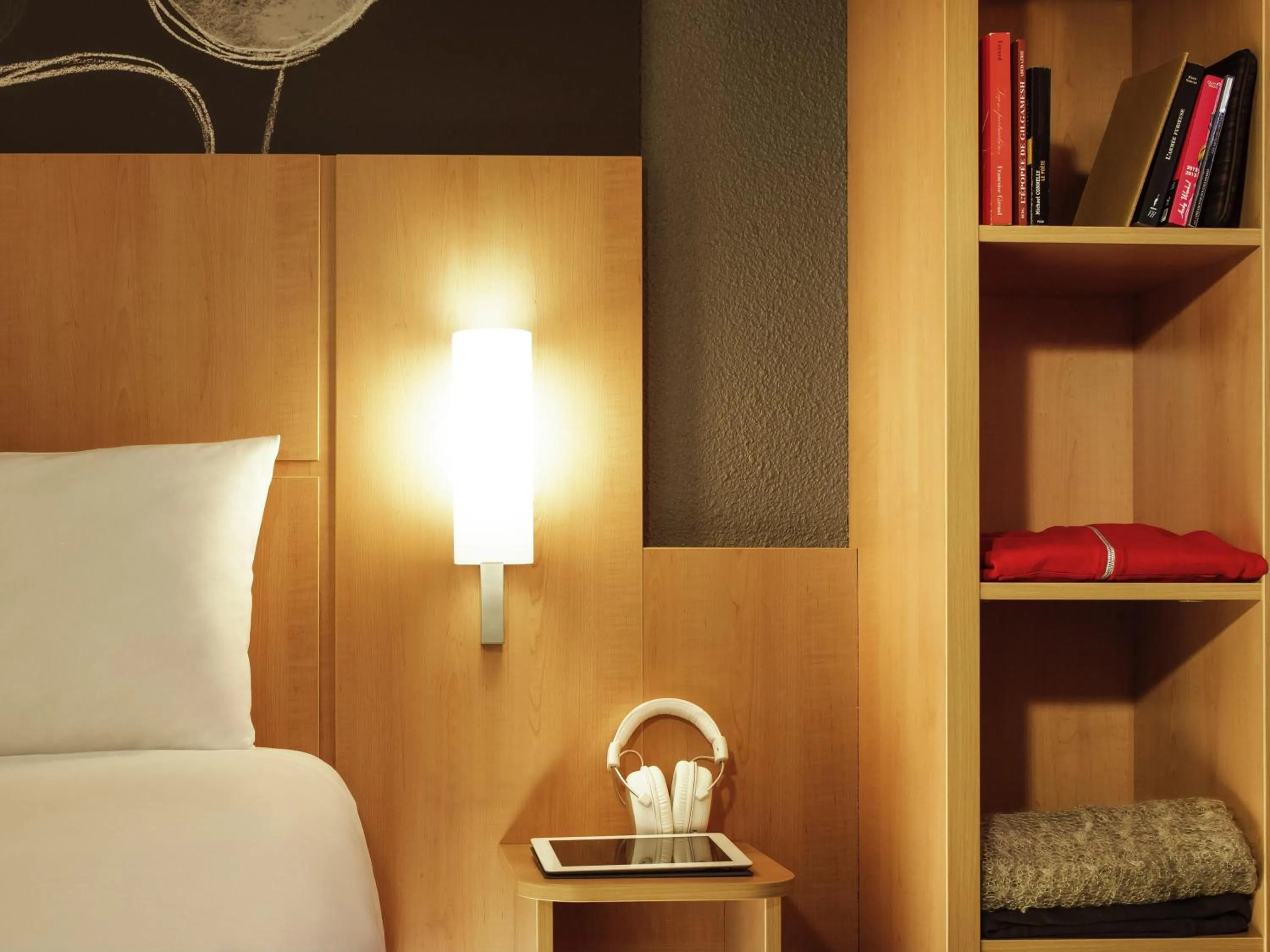 Bedroom, Bed in ibis Strasbourg Centre Petite France