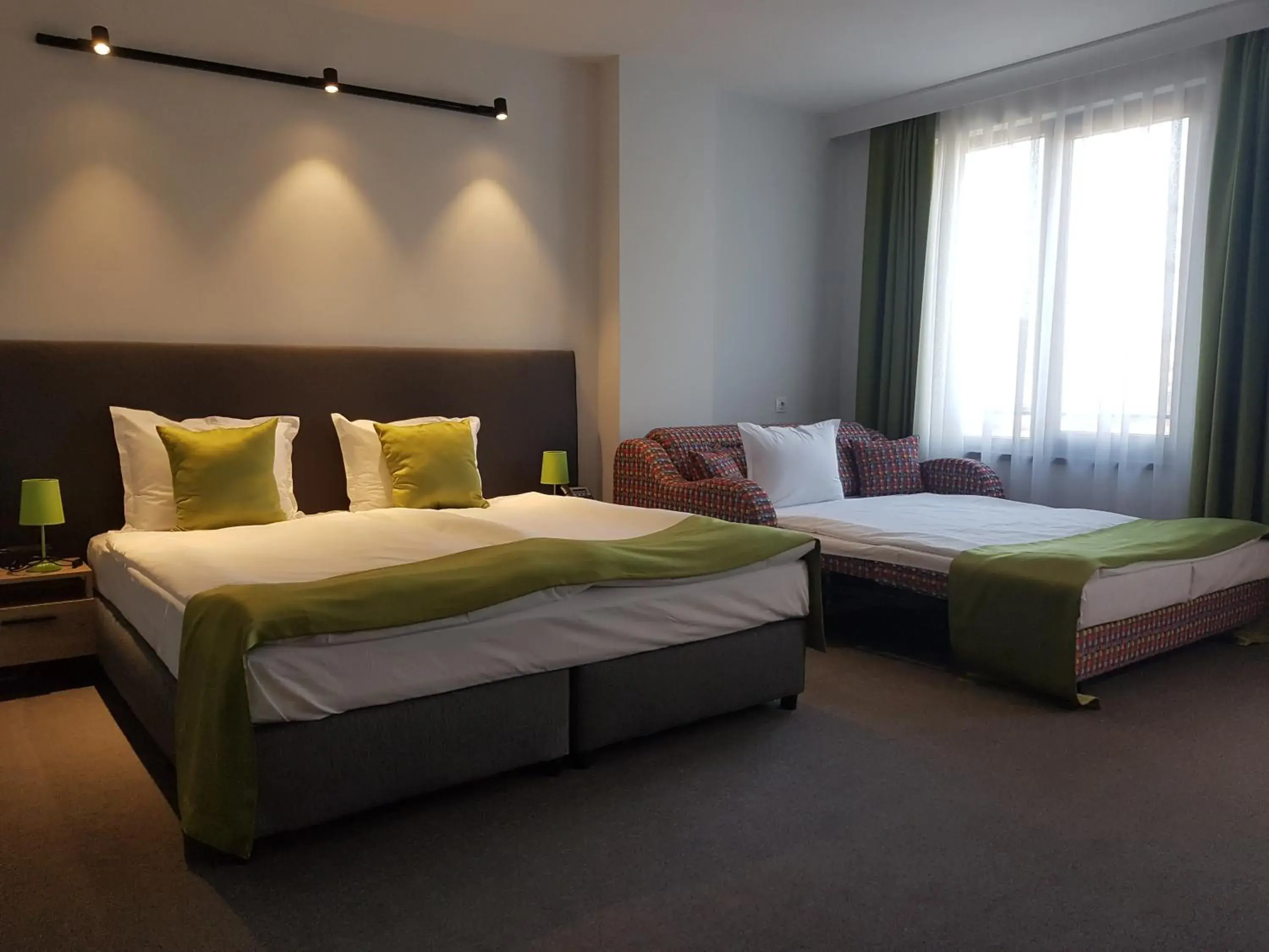 Bed in A&M Hotel with free parking Bed in A&M Hotel with free parking