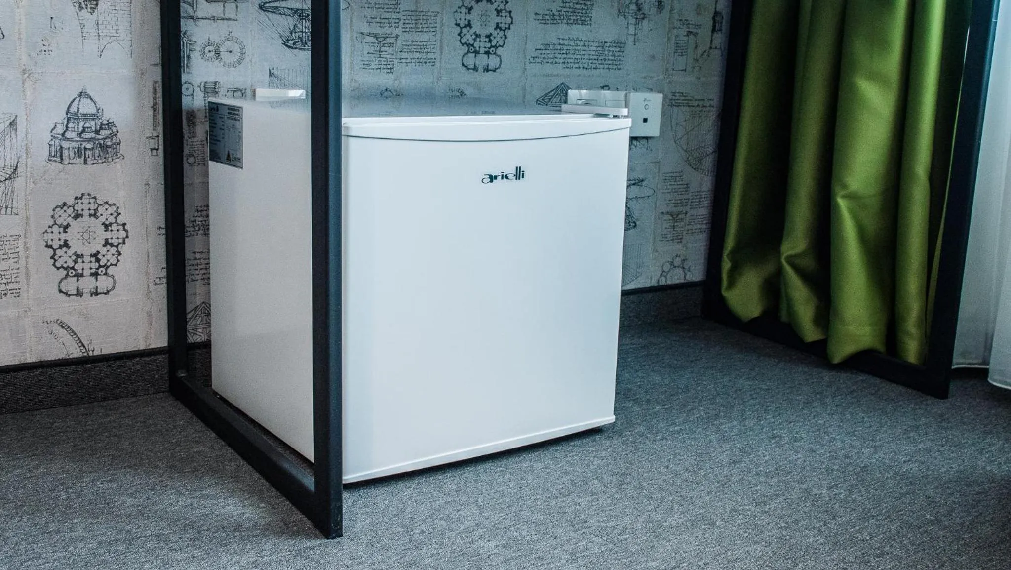 A&M Hotel with free parking