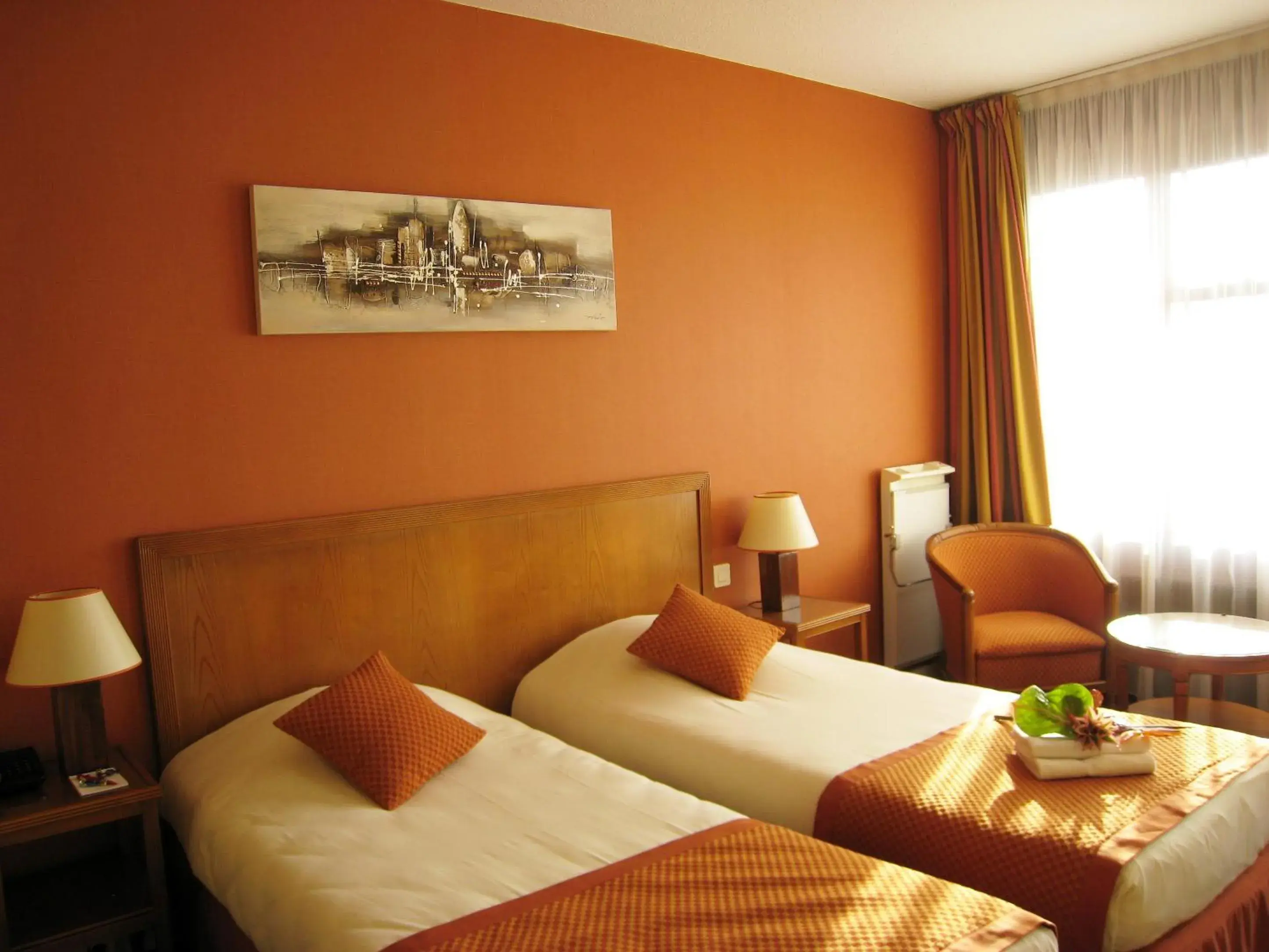 Standard Twin Room in Le Grand Monarque Standard Twin Room in Le Grand Monarque