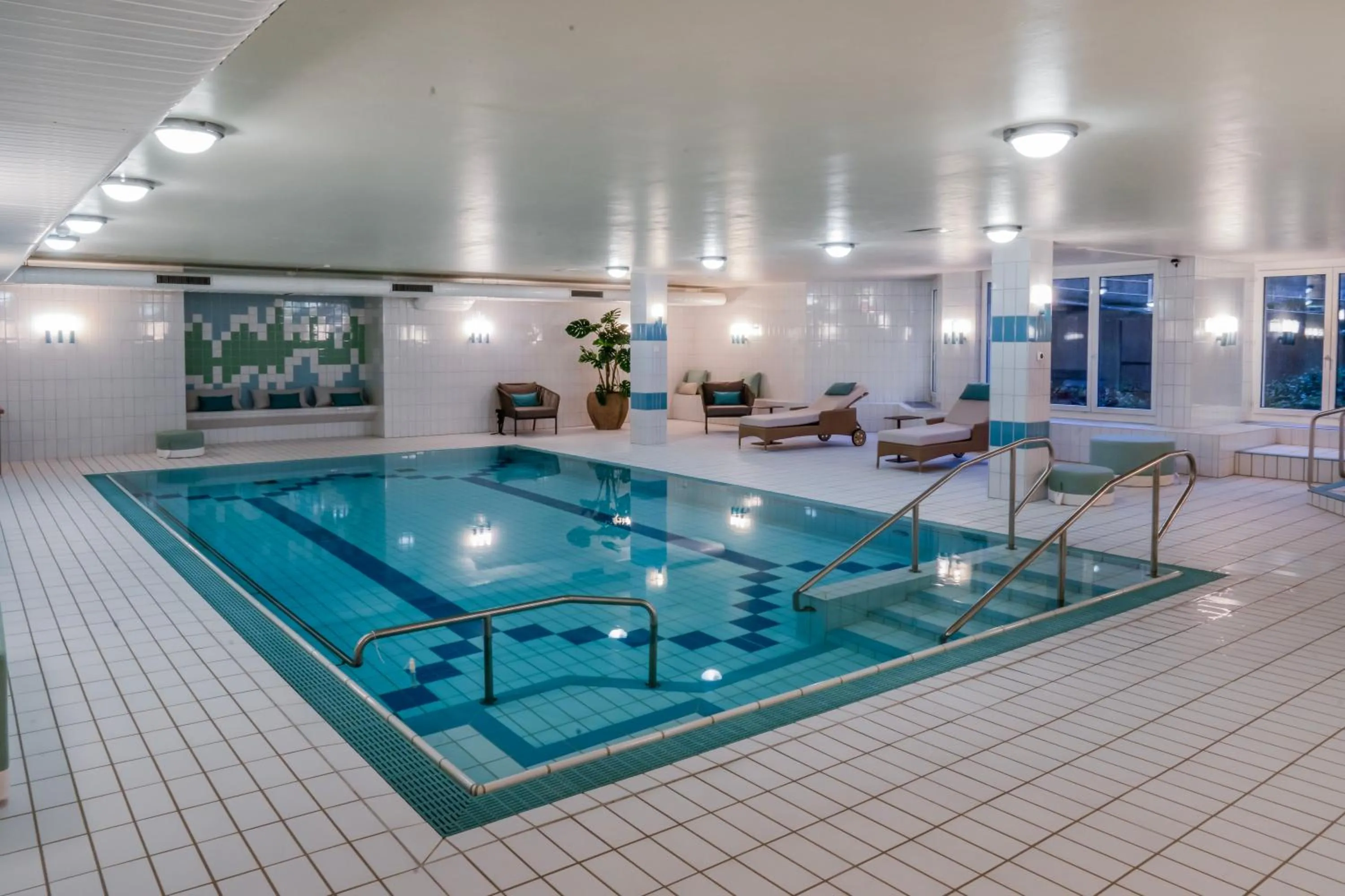 Swimming pool in Senioren-Residenz Segeten