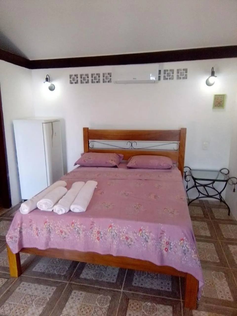 Property building, Bed in Pousada Mar de Sonhos