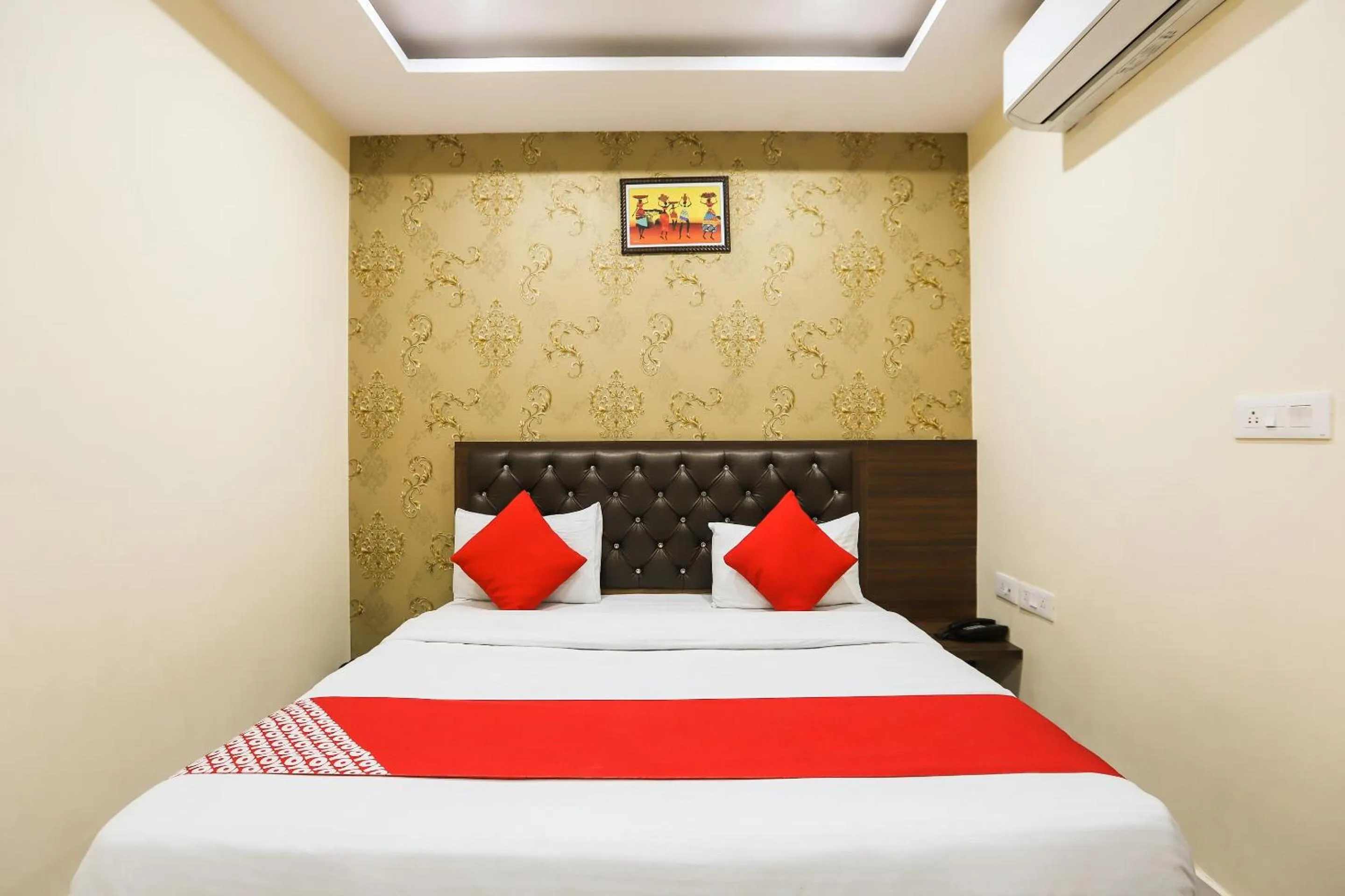 Bedroom, Bed in Hotel O City Residency