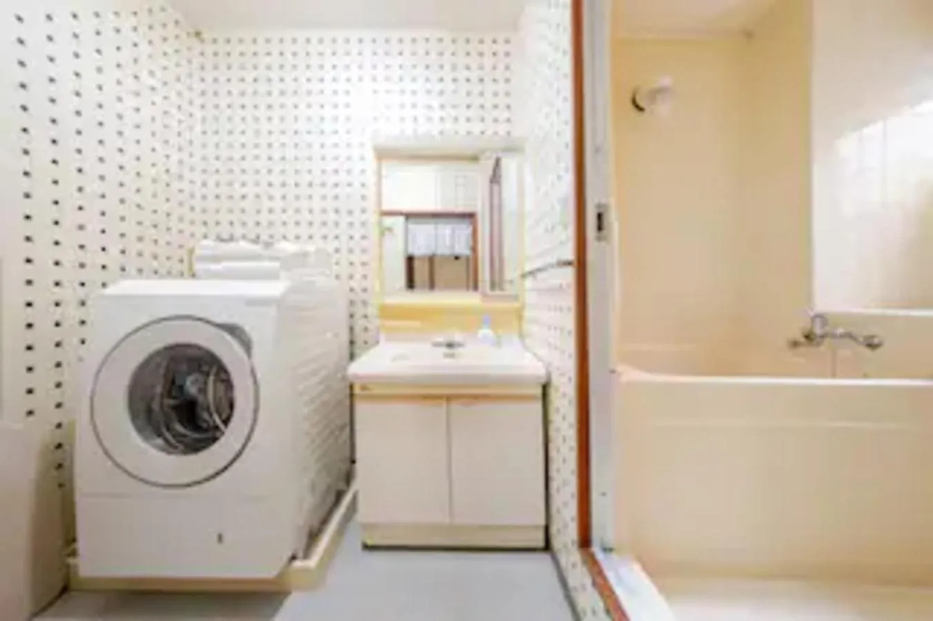 laundry in Kanazawa-Hachitabi Kasaichi