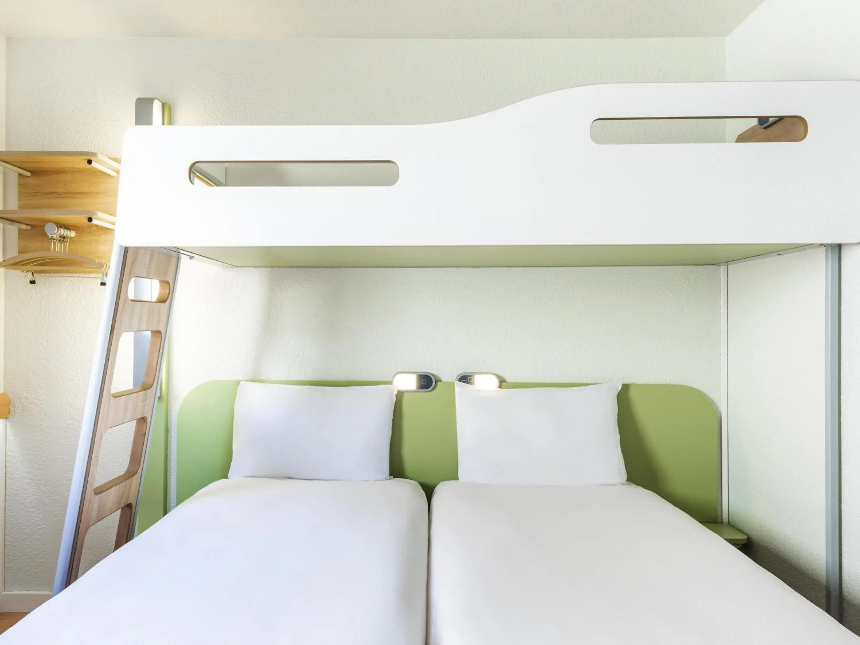 Bedroom, Bed in ibis budget Paris Porte de Bercy Bedroom, Bed in ibis budget Paris Porte de Bercy