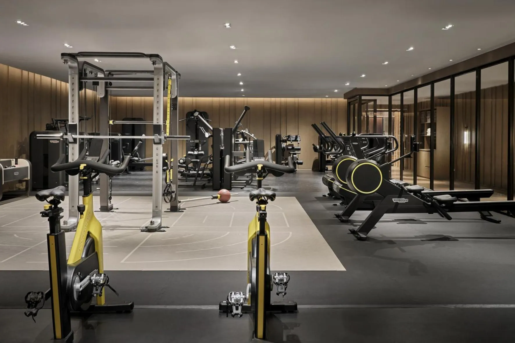 Fitness centre/facilities in Rosewood Guangzhou, enjoy free shuttle bus service between the hotel and the Canton Fair Complex during the Canton Fair