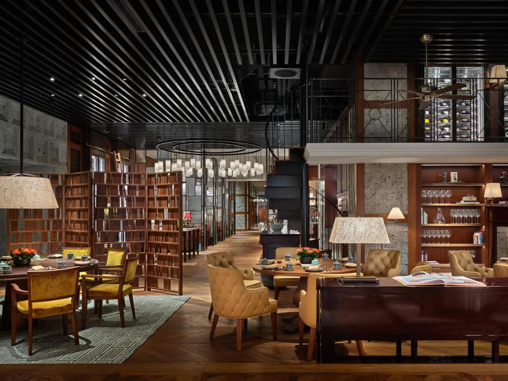 Restaurant/places to eat in Rosewood Guangzhou, enjoy free shuttle bus service between the hotel and the Canton Fair Complex during the Canton Fair