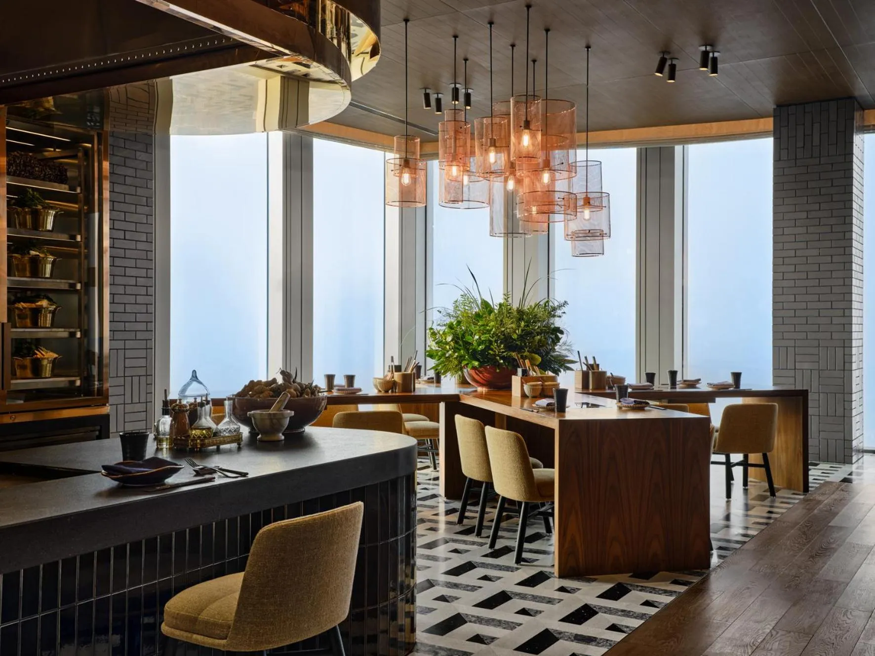 Restaurant/places to eat in Rosewood Guangzhou, enjoy free shuttle bus service between the hotel and the Canton Fair Complex during the Canton Fair