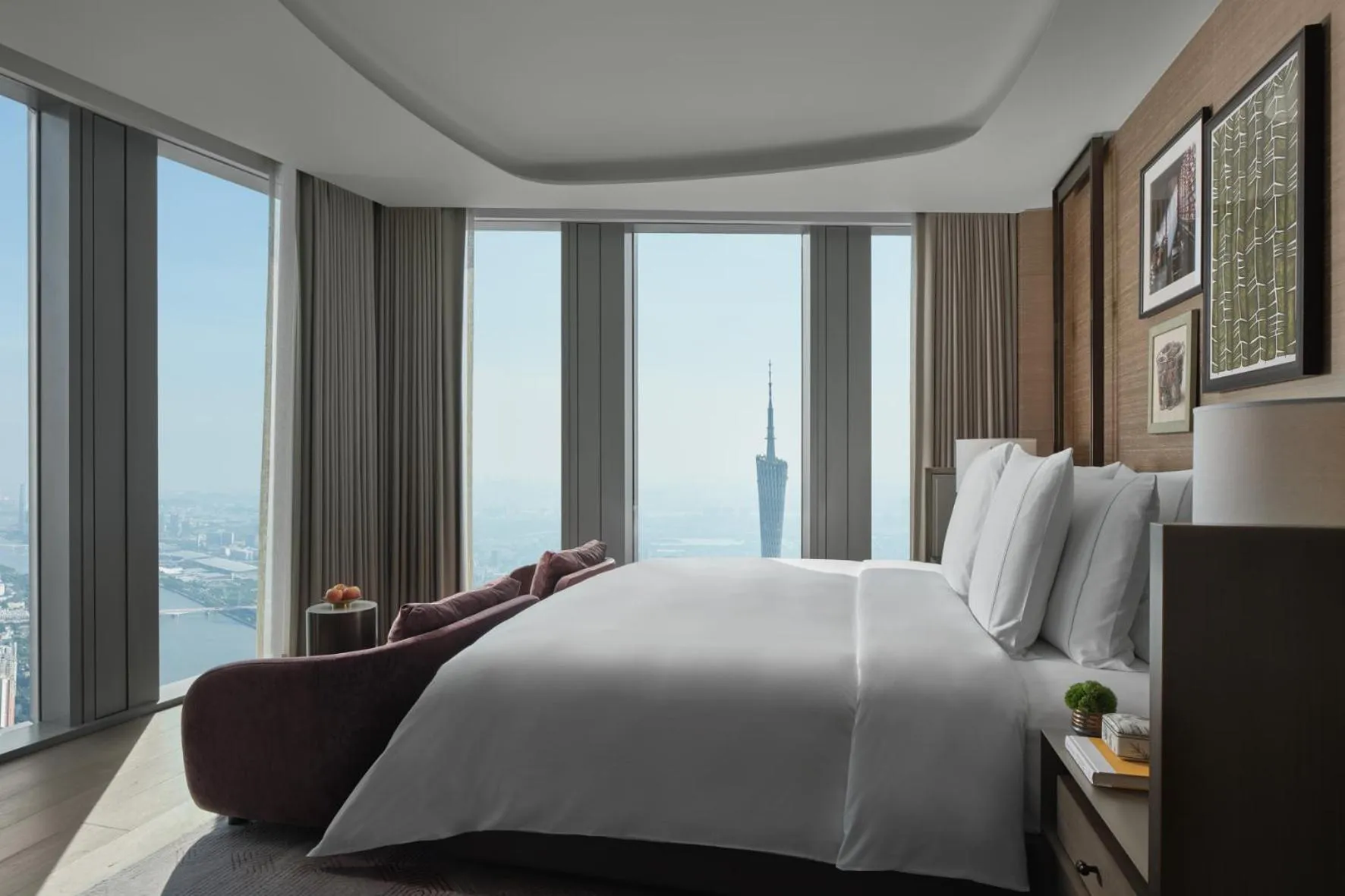 Bedroom, Bed in Rosewood Guangzhou, enjoy free shuttle bus service between the hotel and the Canton Fair Complex during the Canton Fair