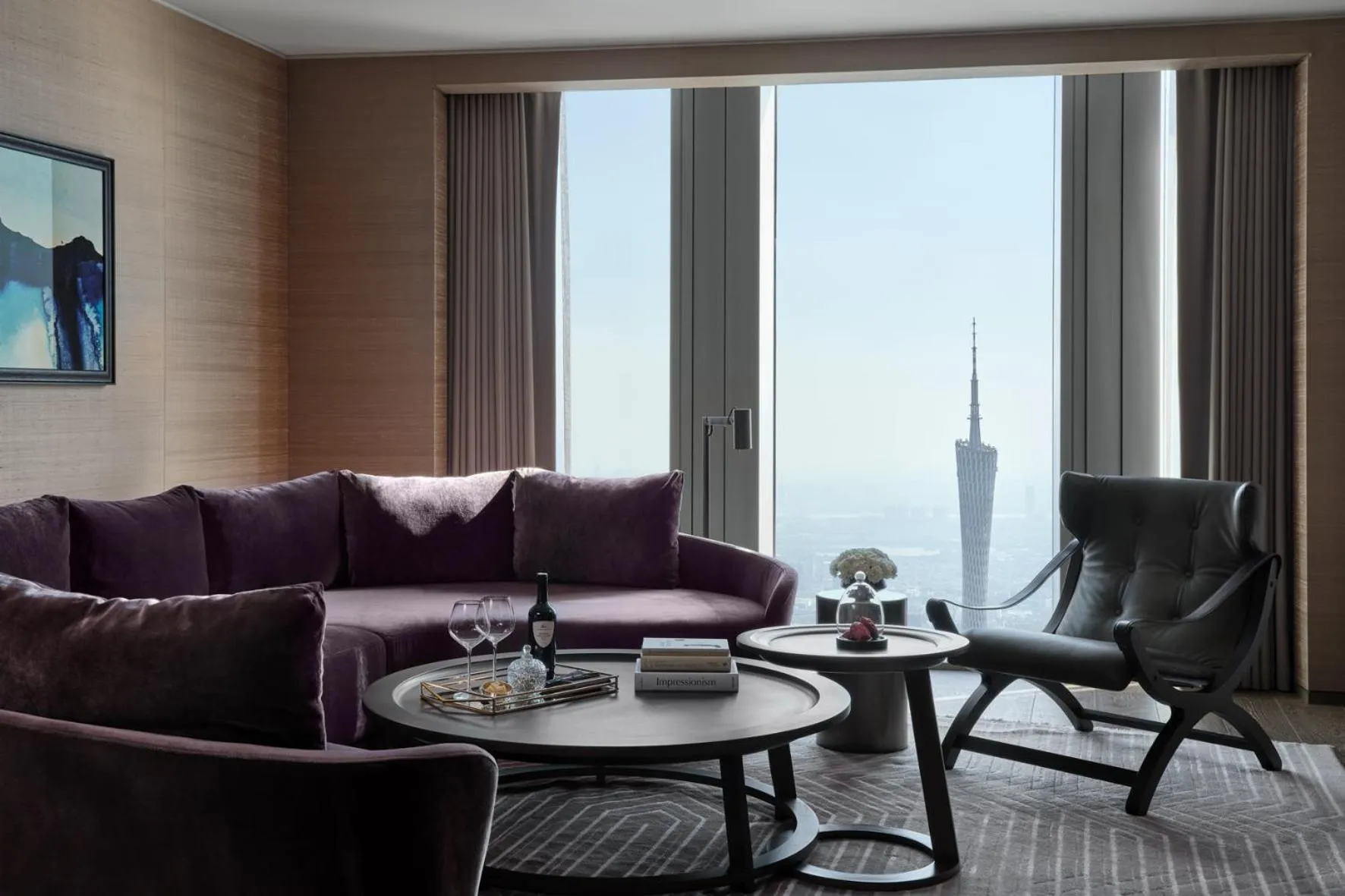 Living room in Rosewood Guangzhou, enjoy free shuttle bus service between the hotel and the Canton Fair Complex during the Canton Fair