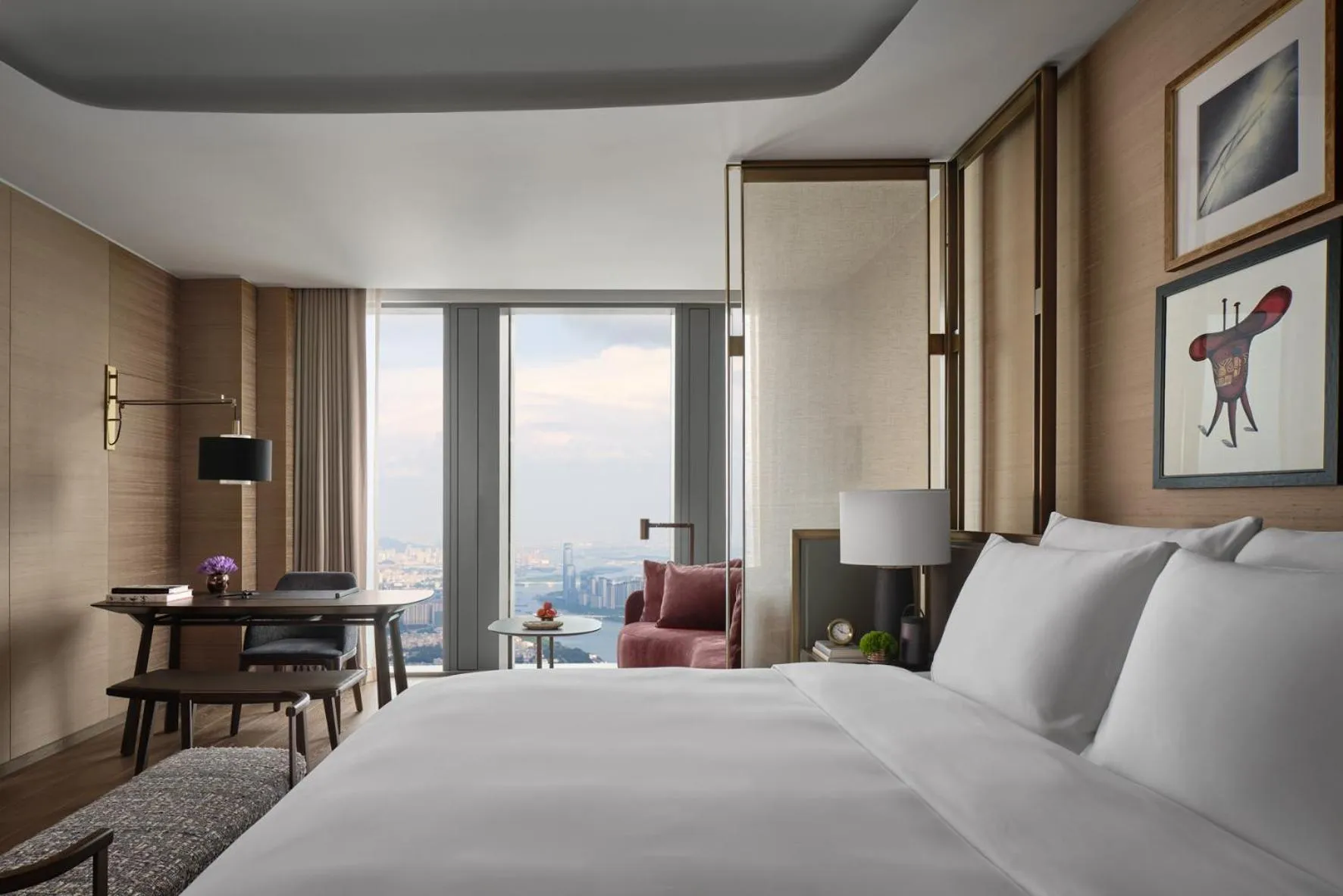 Bedroom, Bed in Rosewood Guangzhou, enjoy free shuttle bus service between the hotel and the Canton Fair Complex during the Canton Fair