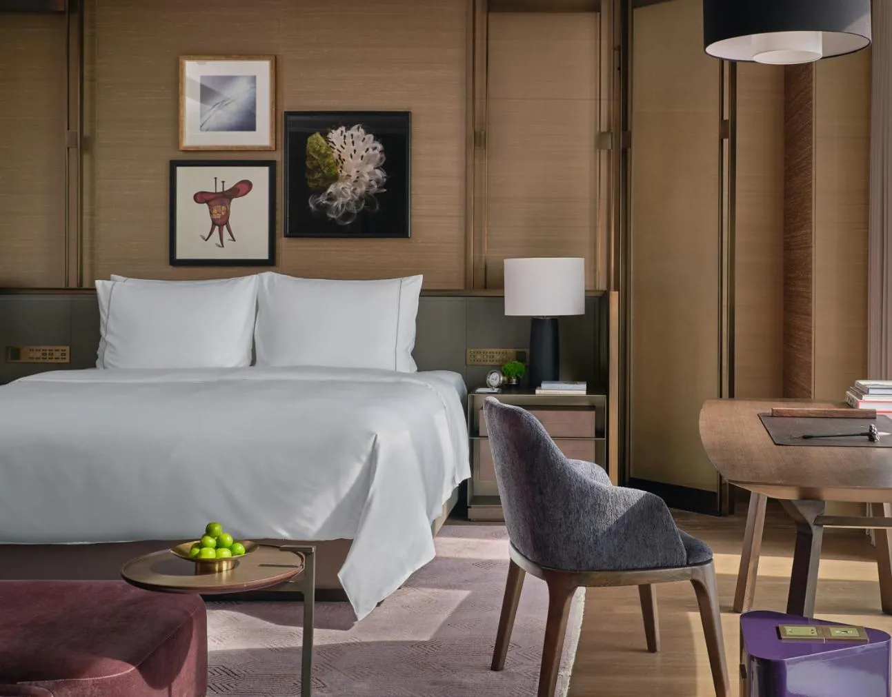 Bedroom, Bed in Rosewood Guangzhou, enjoy free shuttle bus service between the hotel and the Canton Fair Complex during the Canton Fair