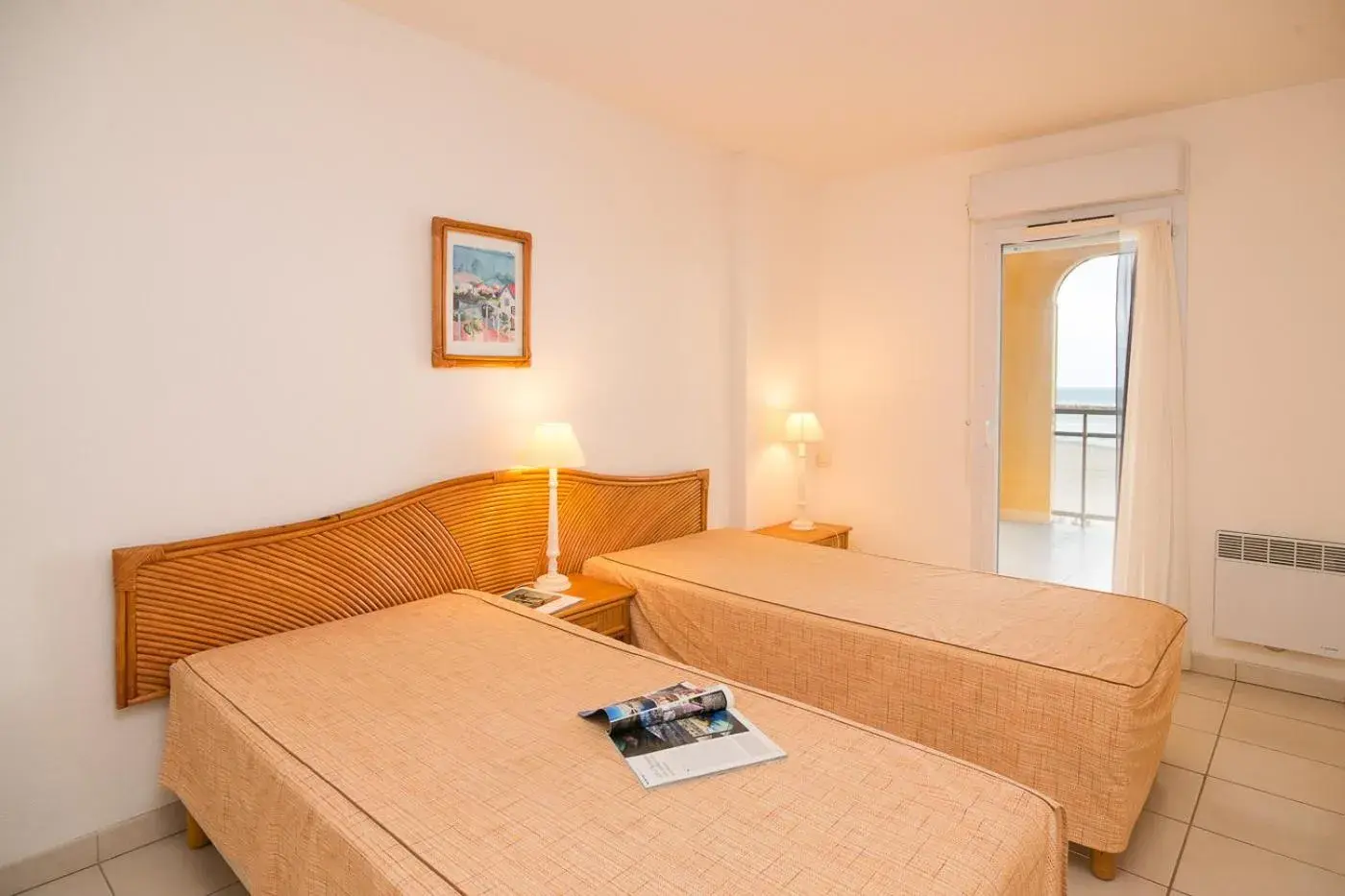 Bedroom, Bed in Vacancéole - Résidence Alizéa Beach Bedroom, Bed in Vacancéole - Résidence Alizéa Beach