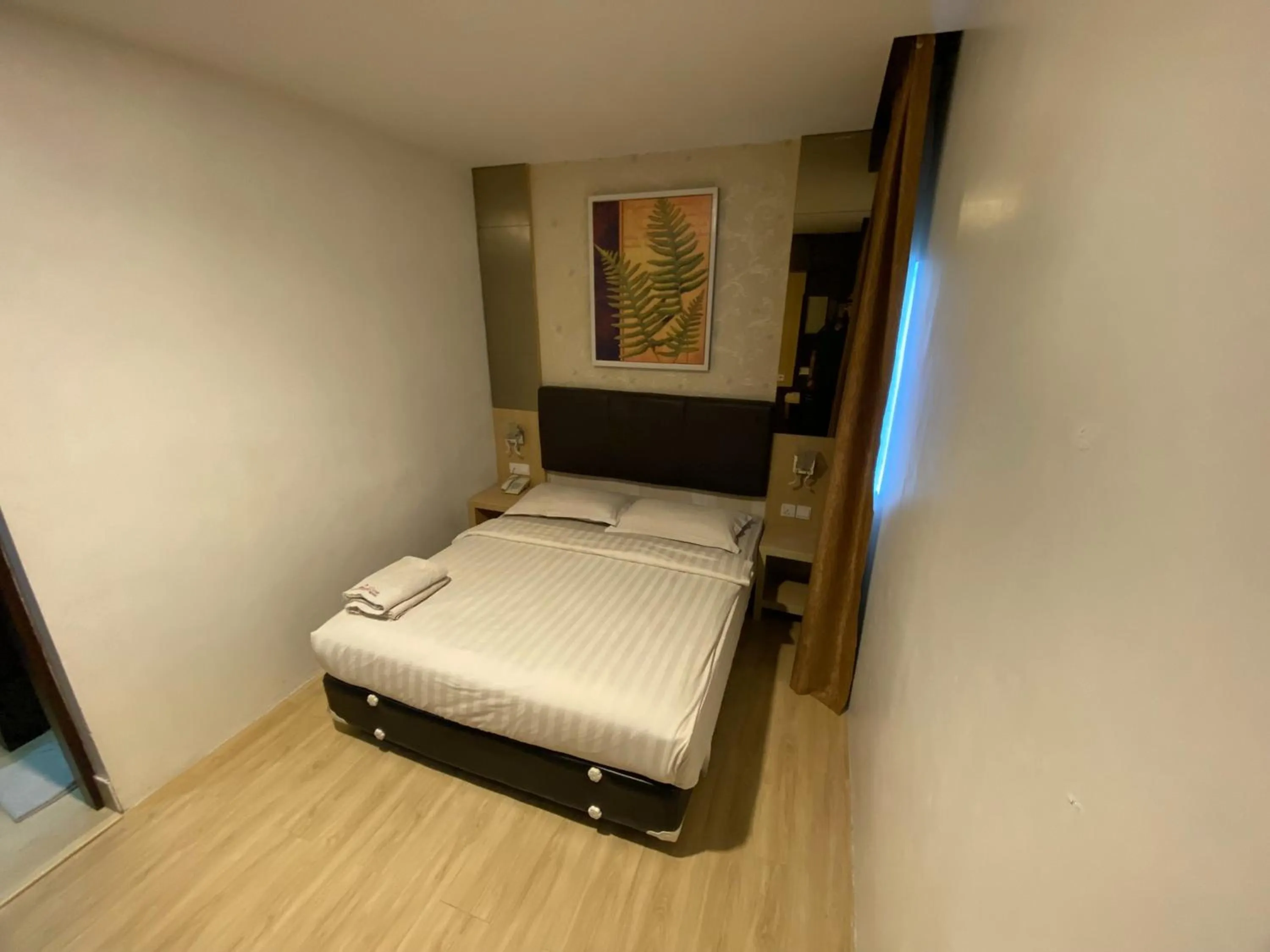 Bedroom, Bed in Lucky Star Hotel Near Harbour Bay Batam