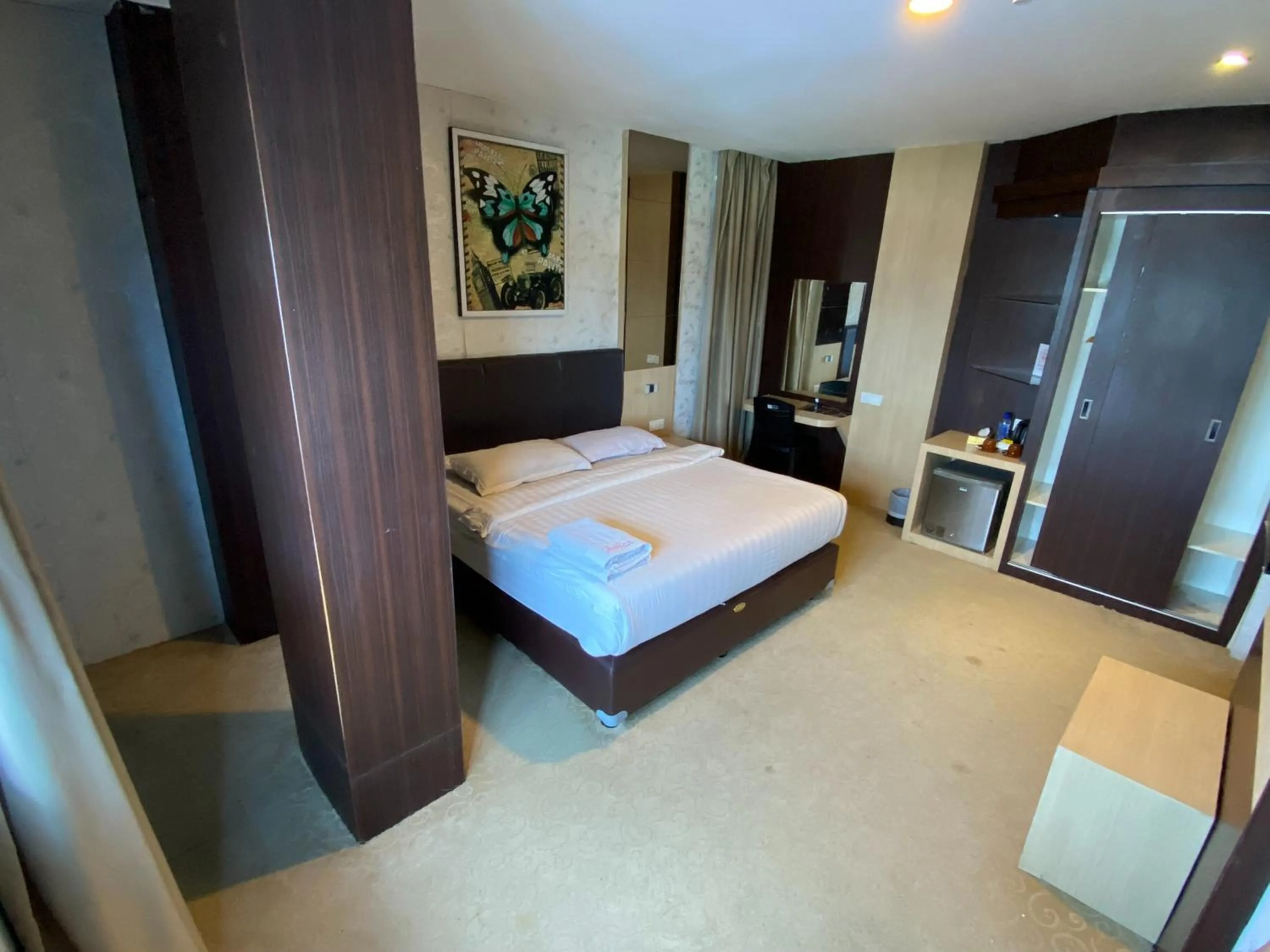 Bedroom, Bed in Lucky Star Hotel Near Harbour Bay Batam