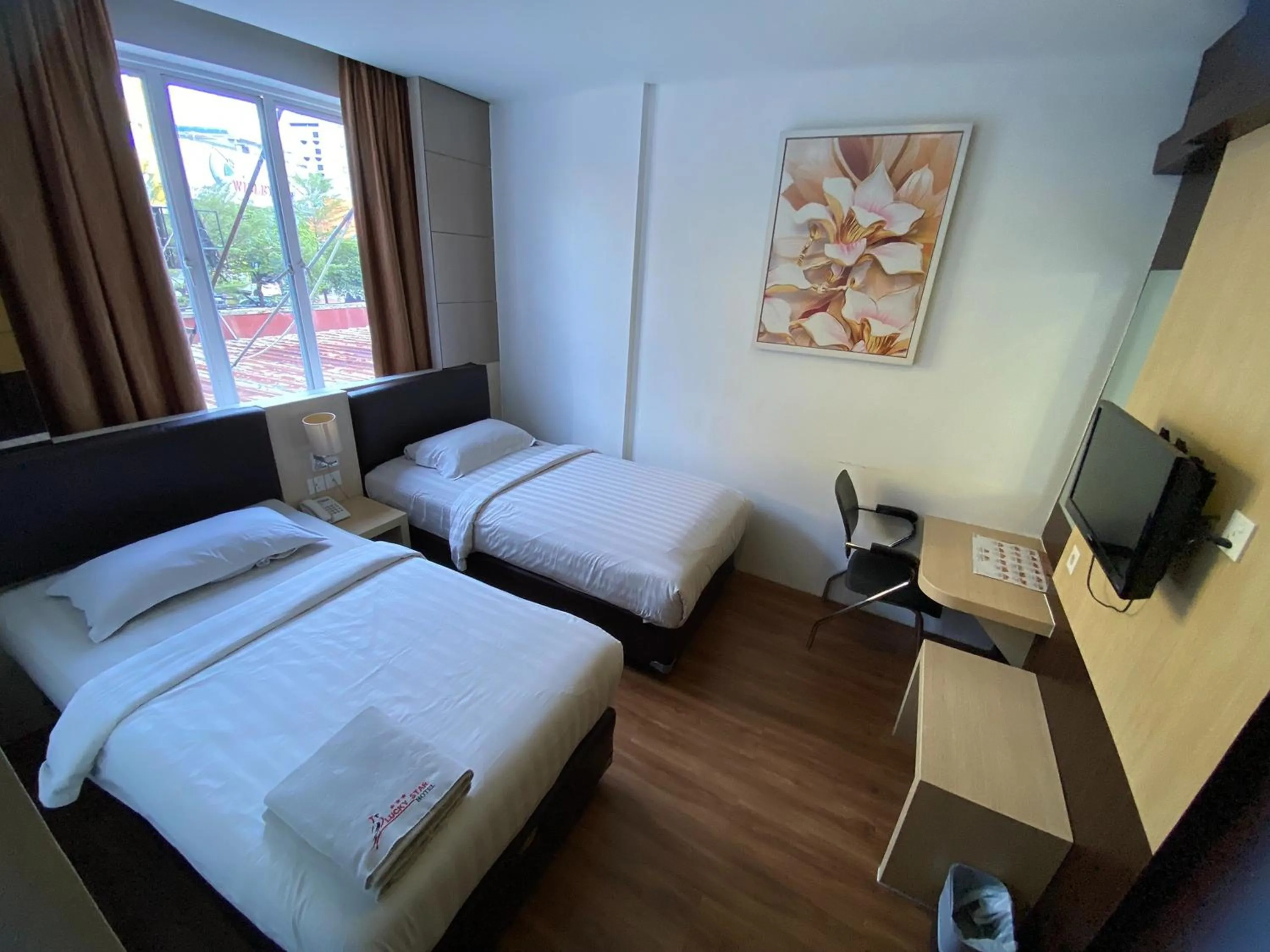 Bedroom, Bed in Lucky Star Hotel Near Harbour Bay Batam