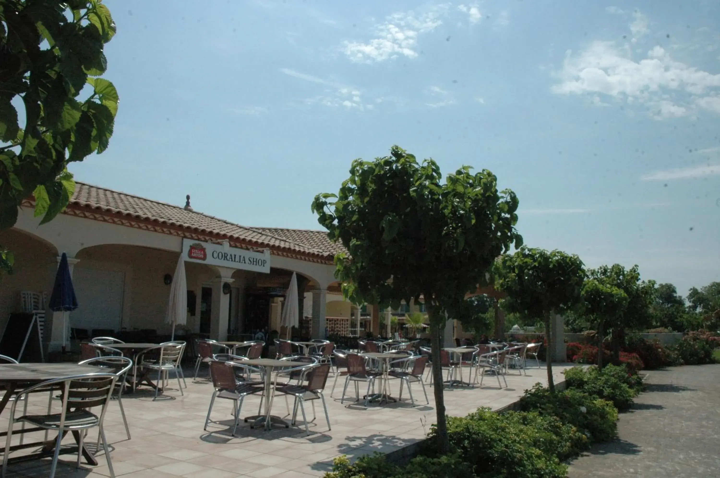 Lounge or bar in Vacancéole - Port Minervois, Les Hauts du Lac Lounge or bar in Vacancéole - Port Minervois, Les Hauts du Lac