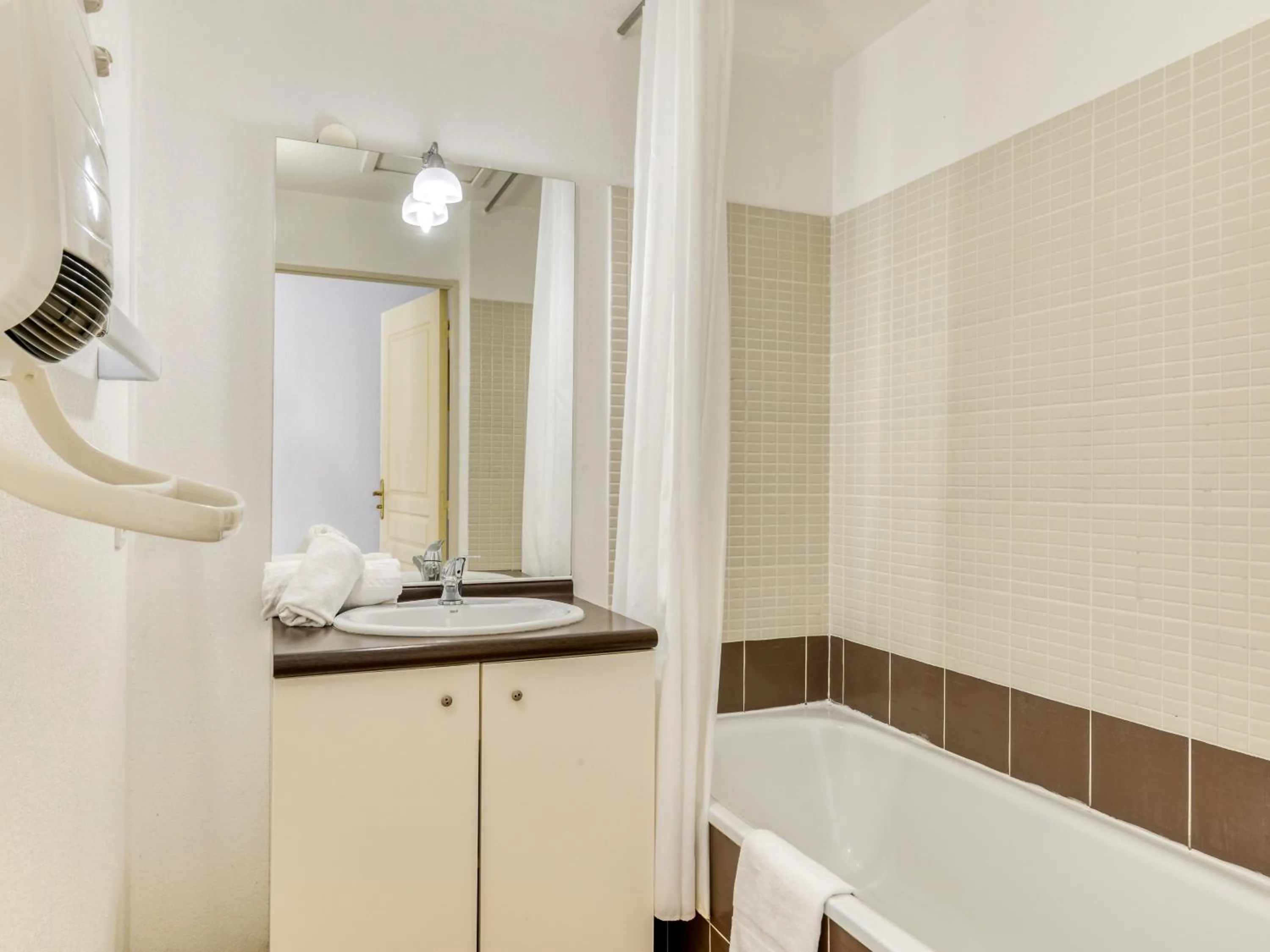 Bathroom in Vacancéole - Port Minervois, Les Hauts du Lac