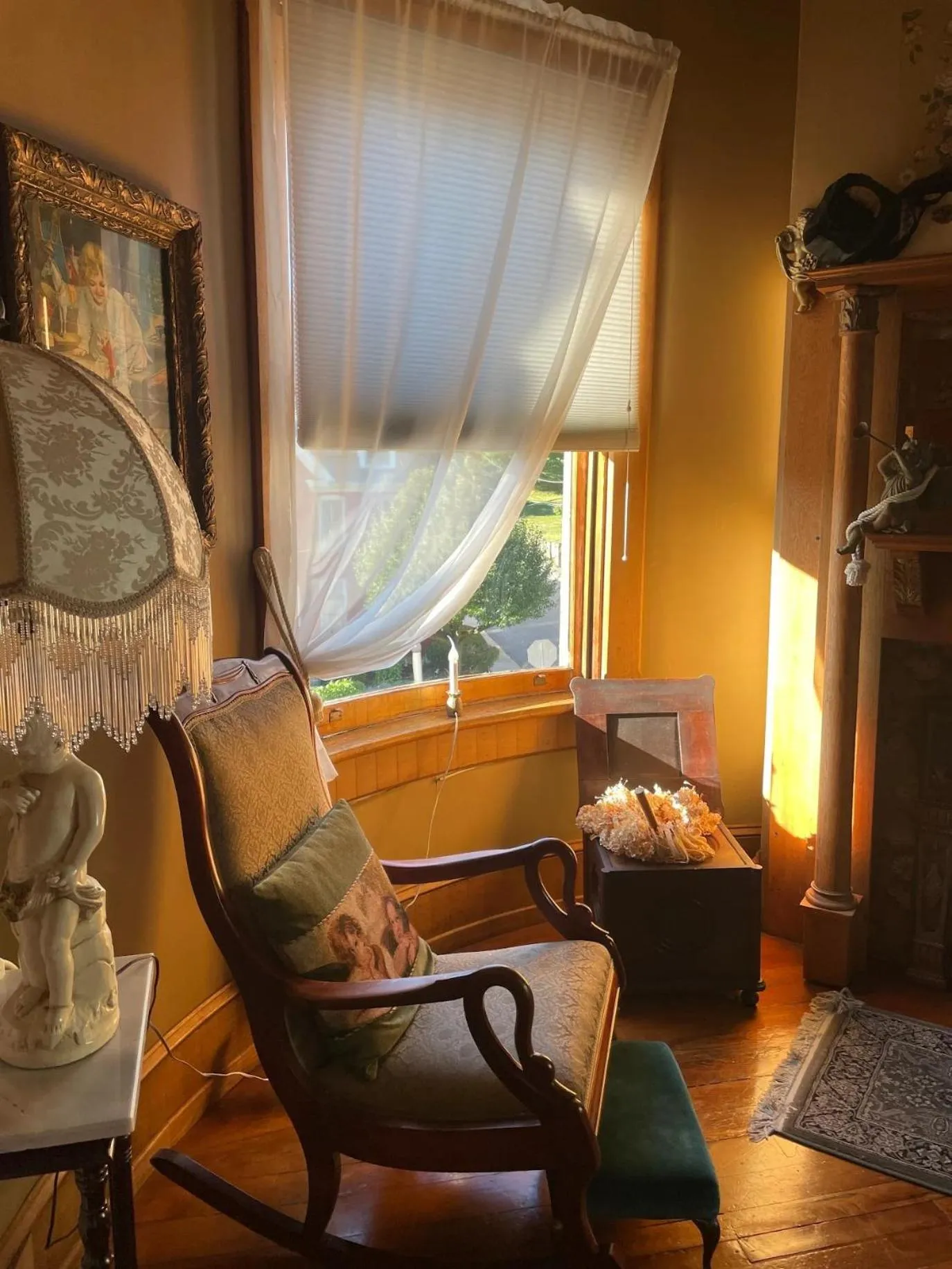 The Queen, A Victorian Bed & Breakfast