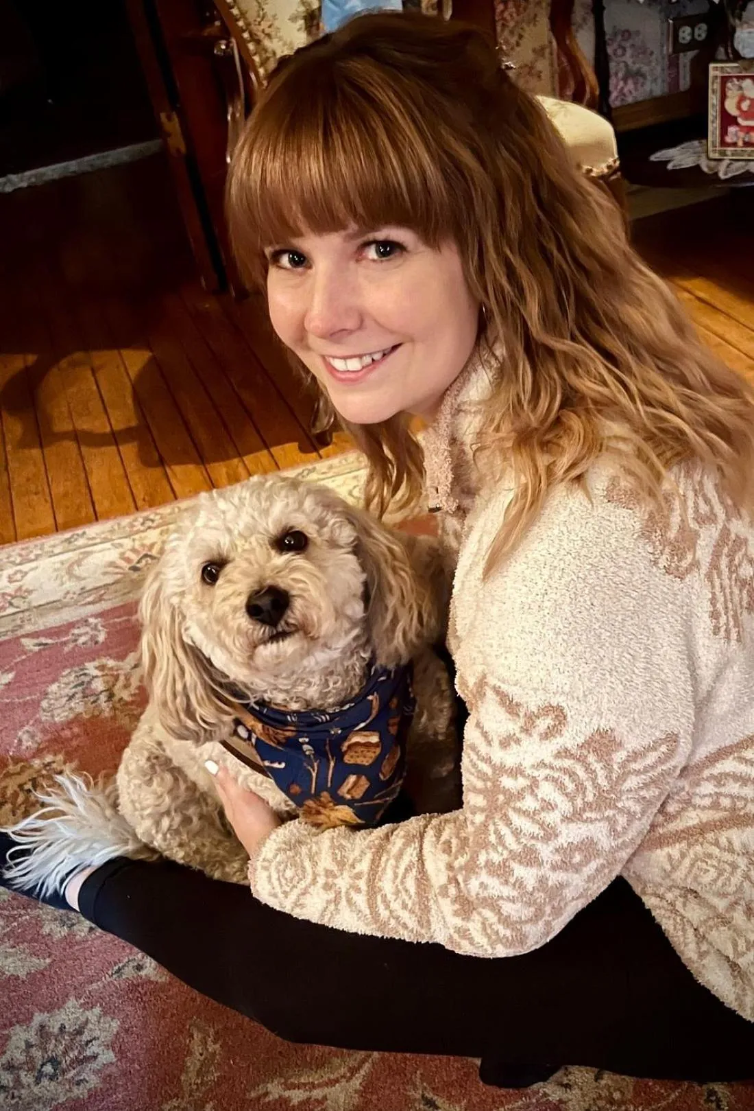 Living room in The Queen, A Victorian Bed & Breakfast